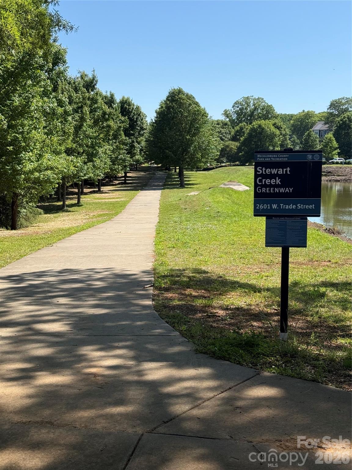 2618 Roslyn Avenue — Charlotte