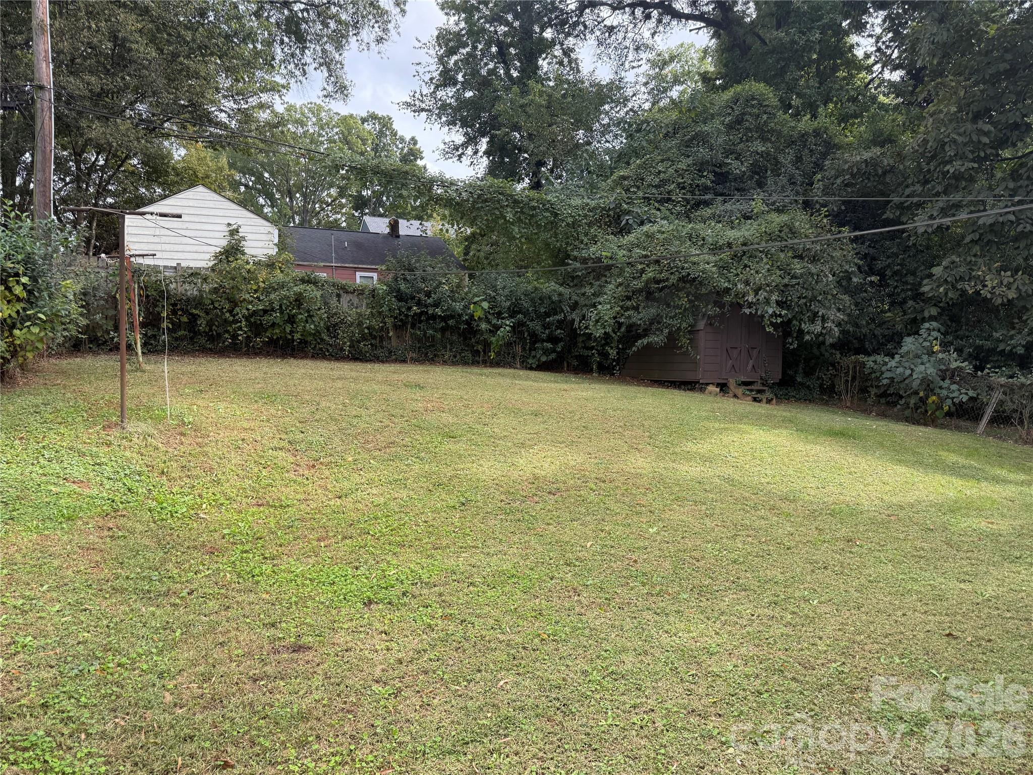 2618 Roslyn Avenue — Charlotte