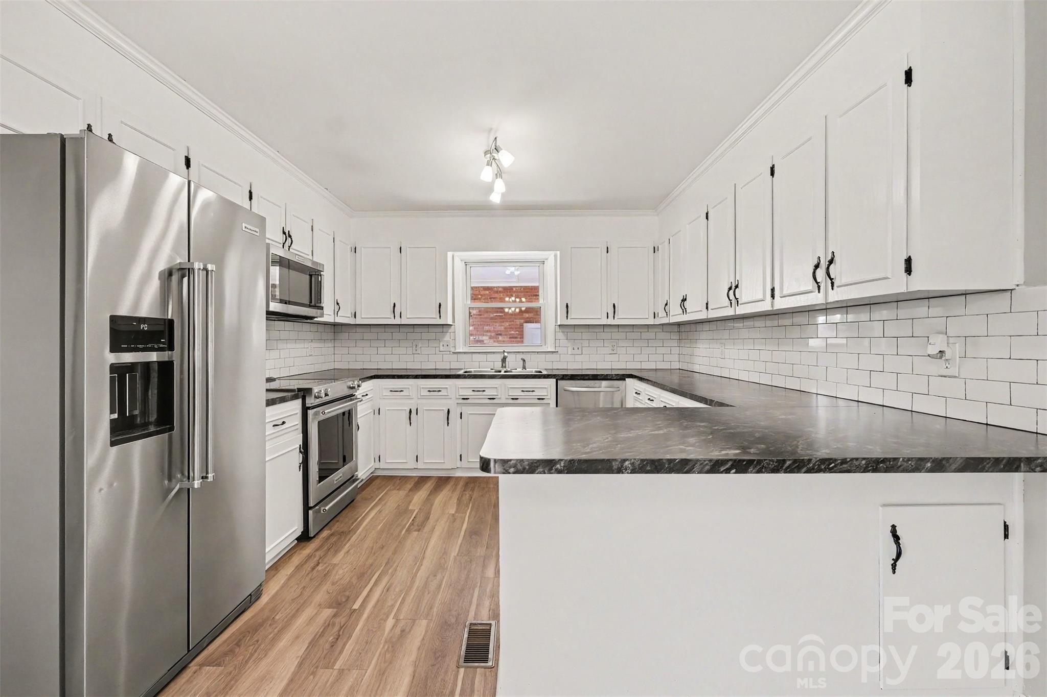 16924 Knoxwood Drive — Huntersville