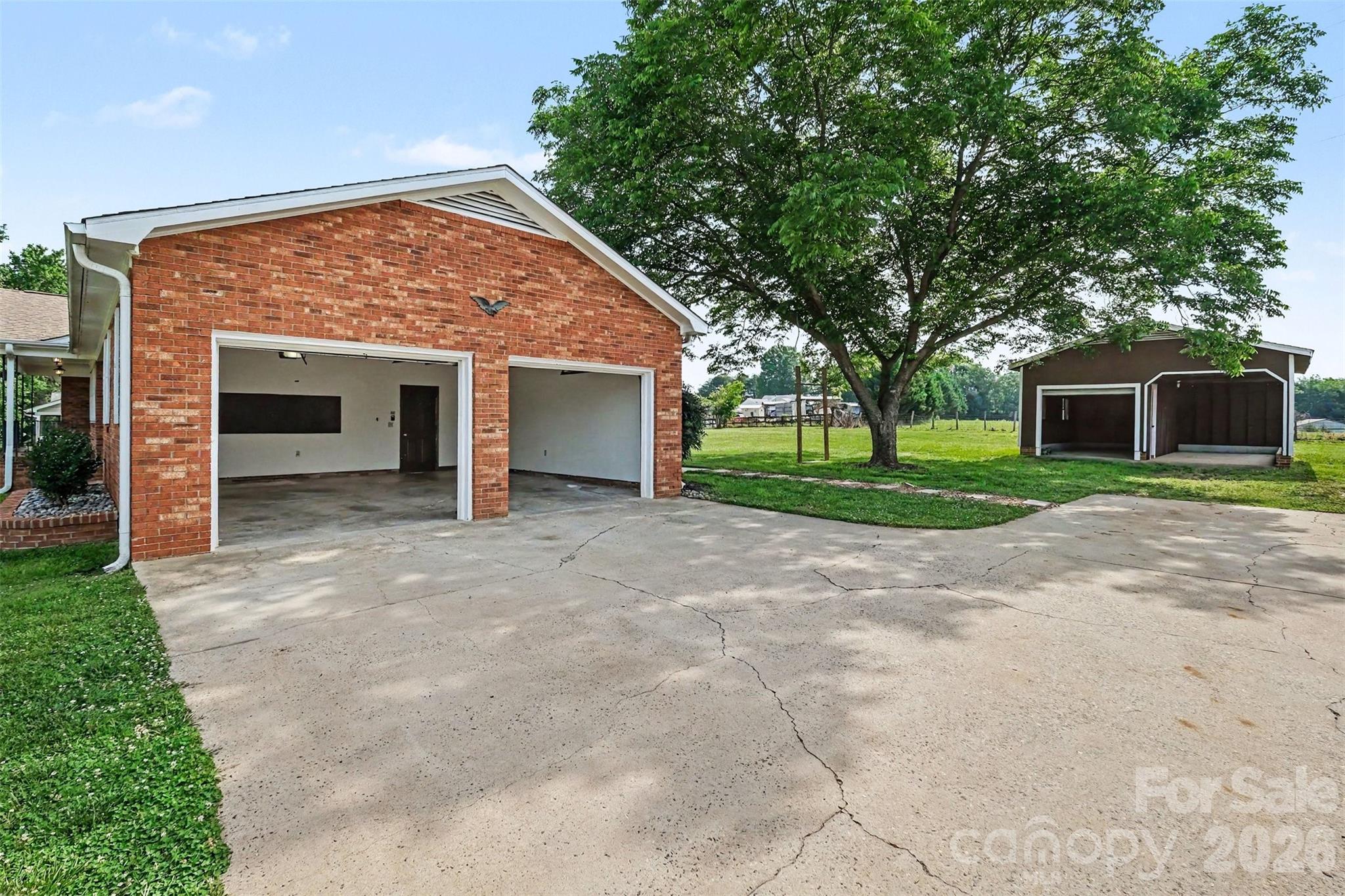 16924 Knoxwood Drive — Huntersville