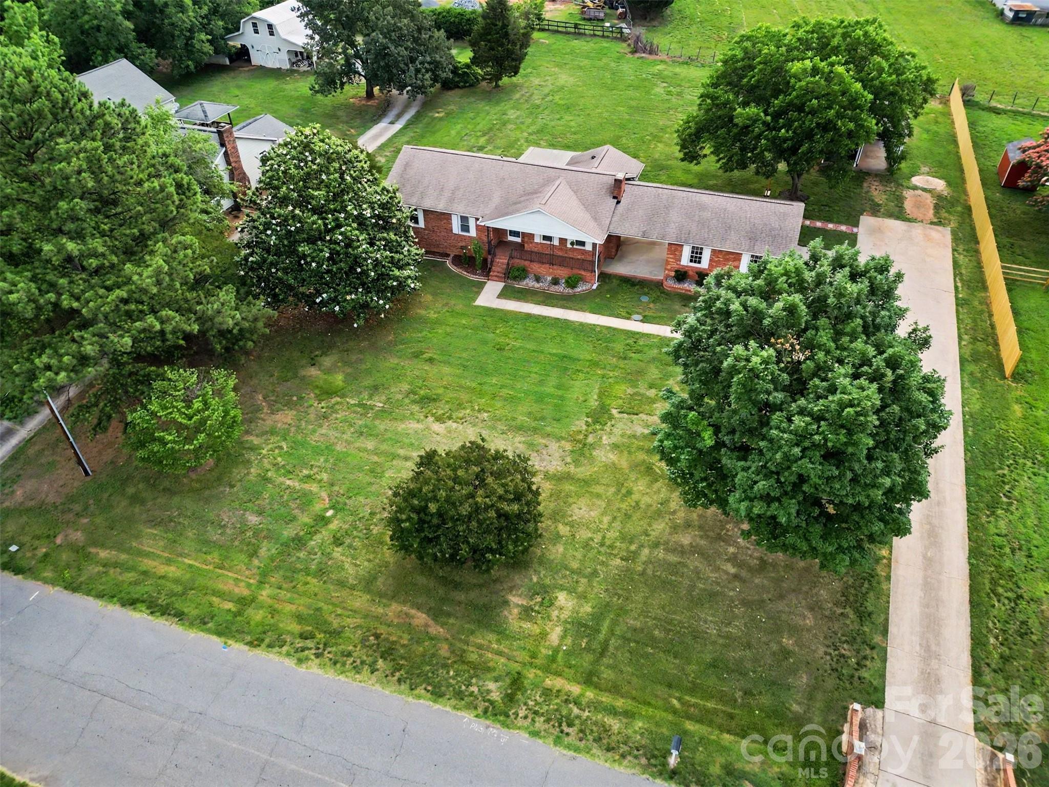 16924 Knoxwood Drive — Huntersville