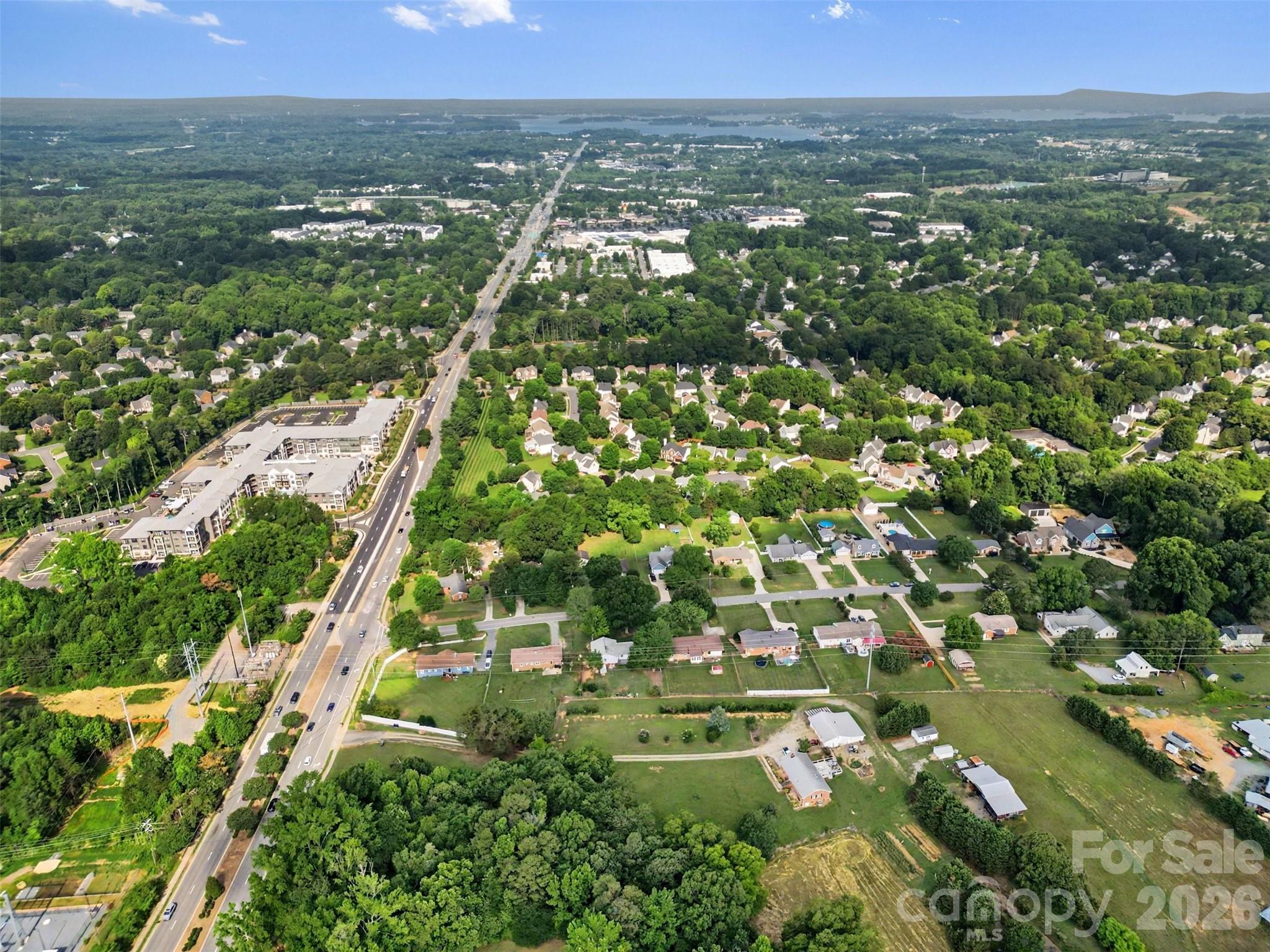 16924 Knoxwood Drive — Huntersville
