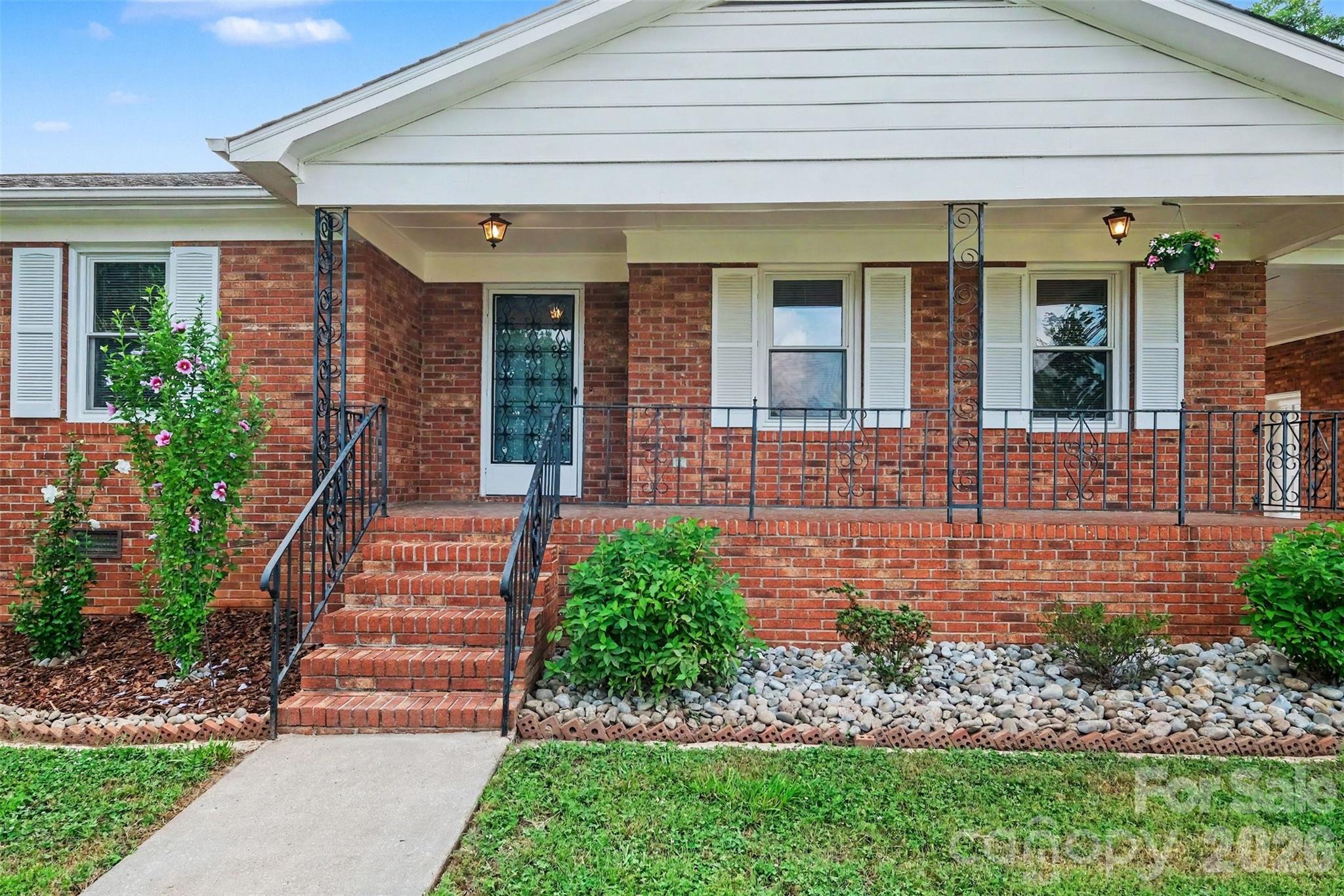 16924 Knoxwood Drive — Huntersville