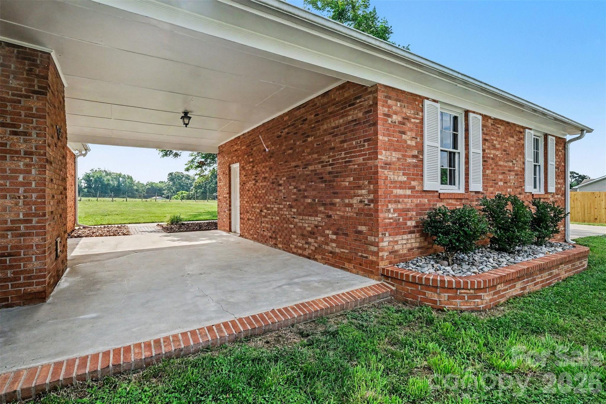 16924 Knoxwood Drive — Huntersville