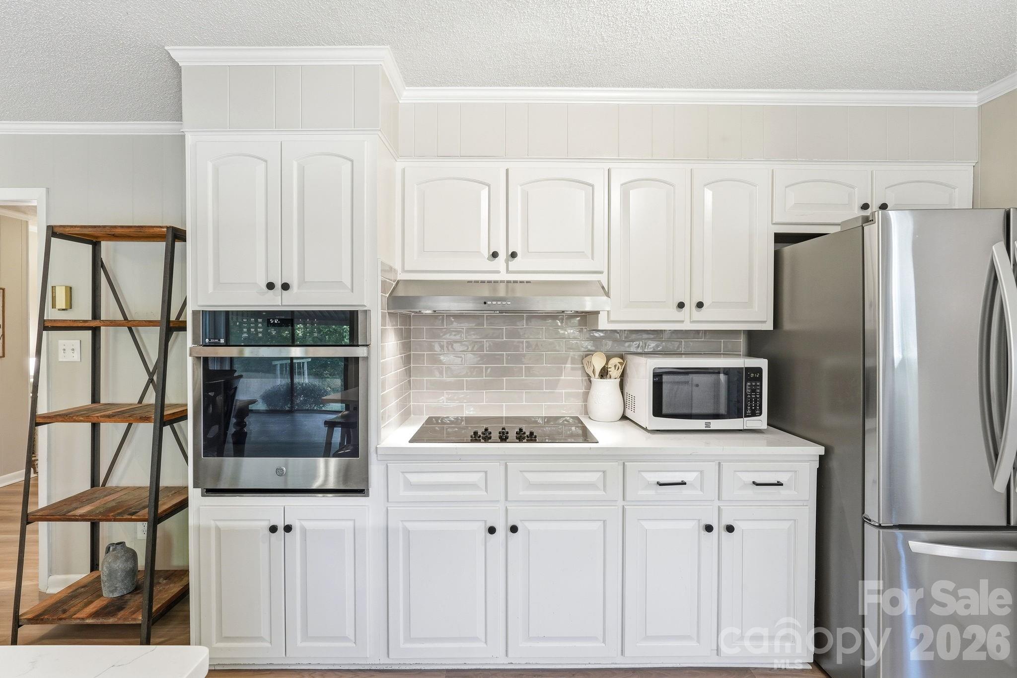 1556 Nottingham Drive — Newton