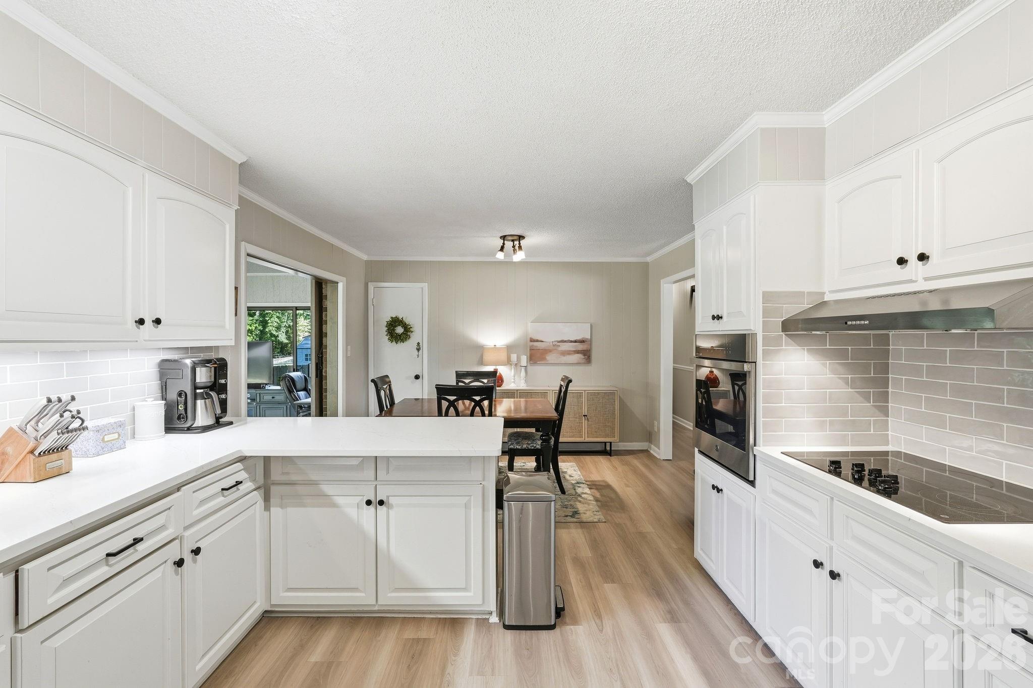 1556 Nottingham Drive — Newton