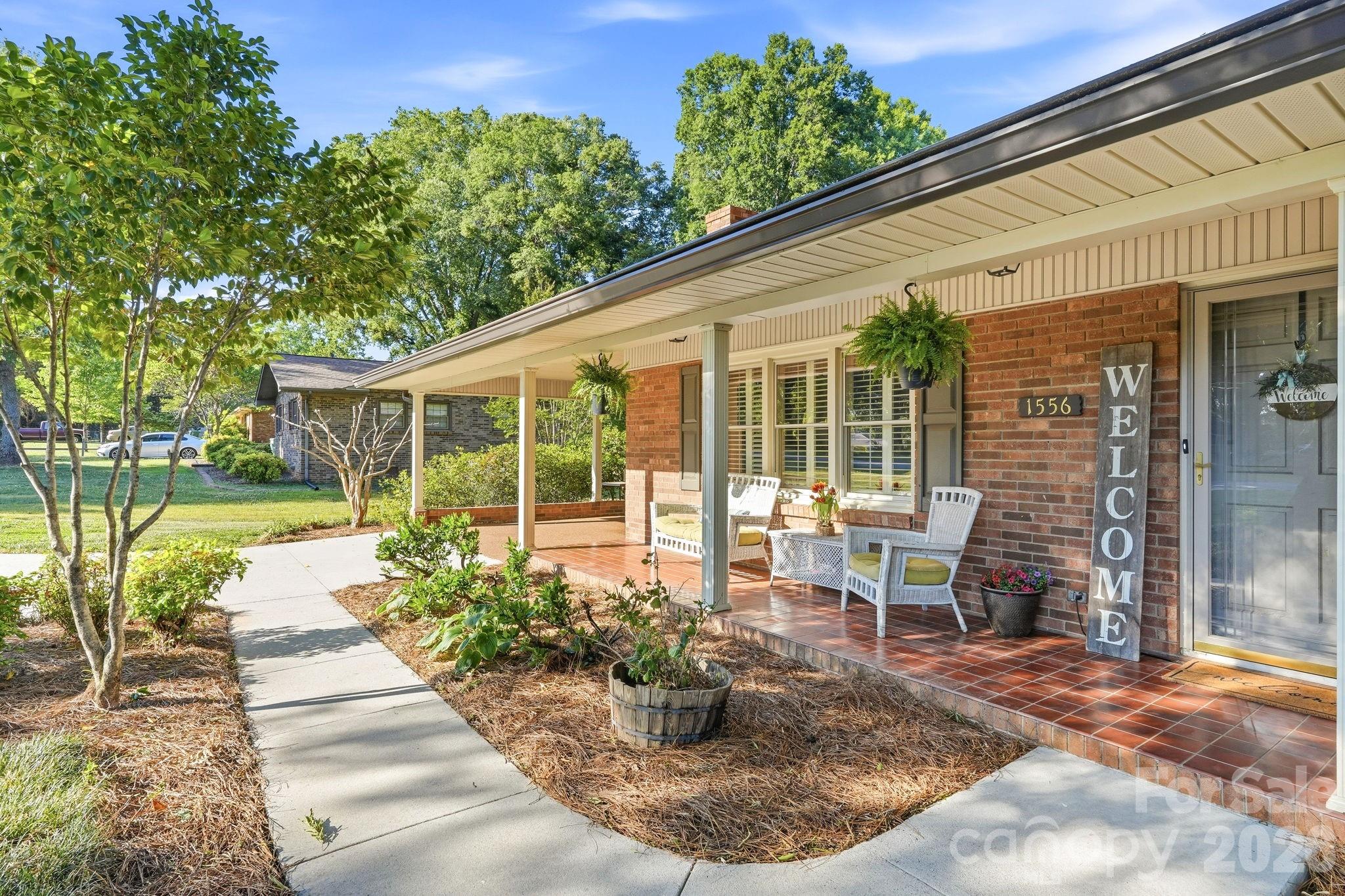 1556 Nottingham Drive — Newton