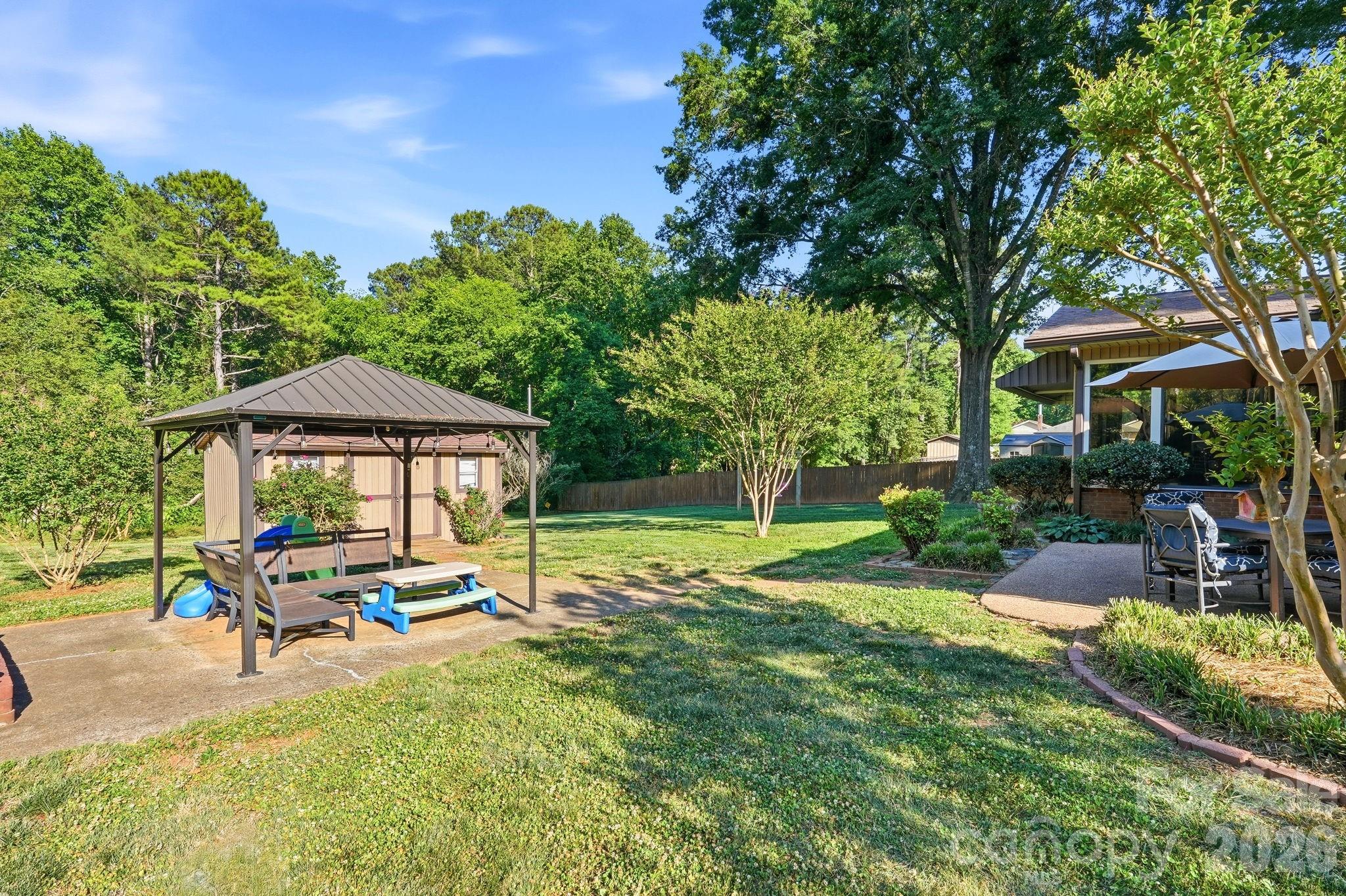 1556 Nottingham Drive — Newton