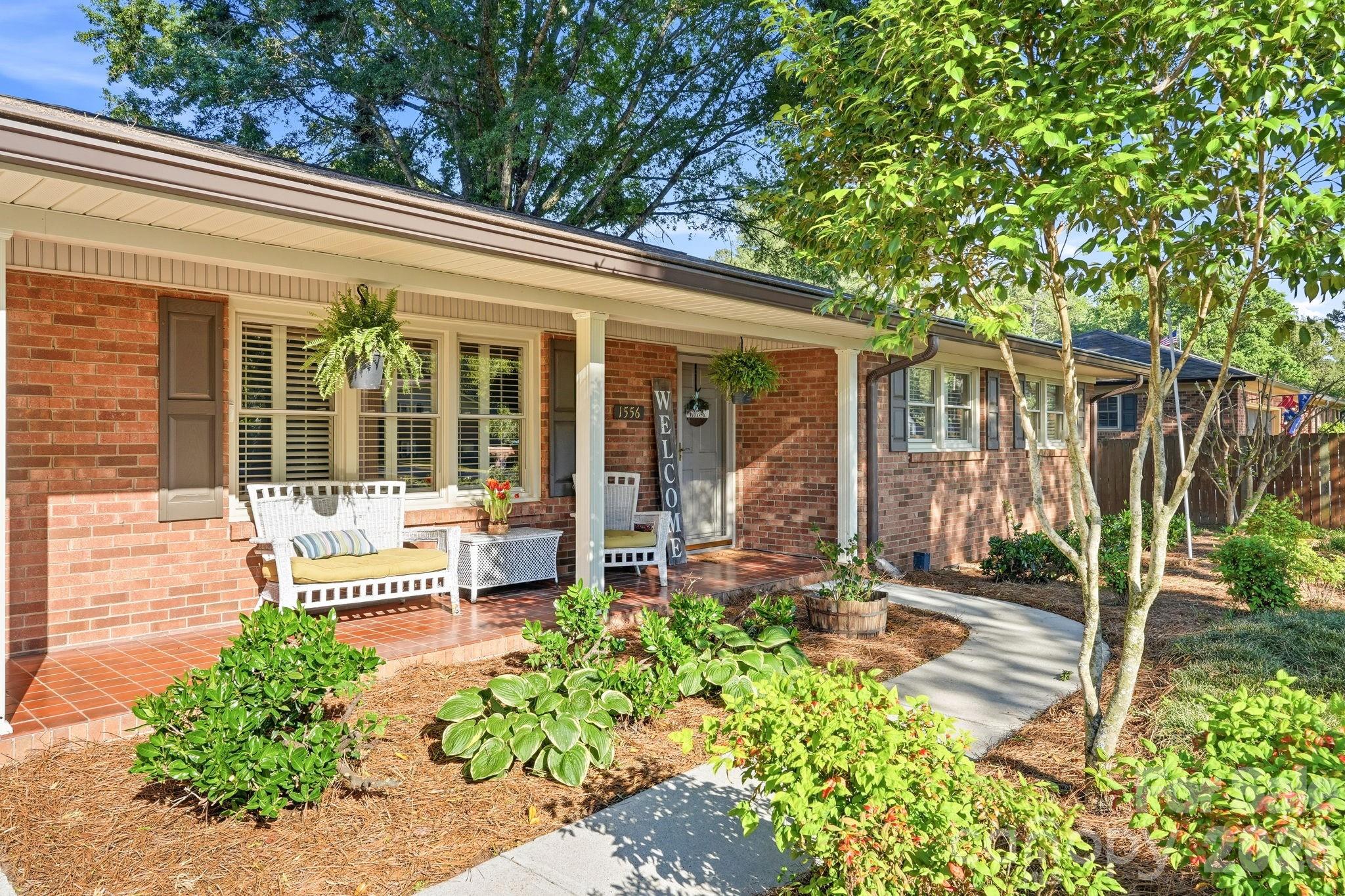 1556 Nottingham Drive — Newton
