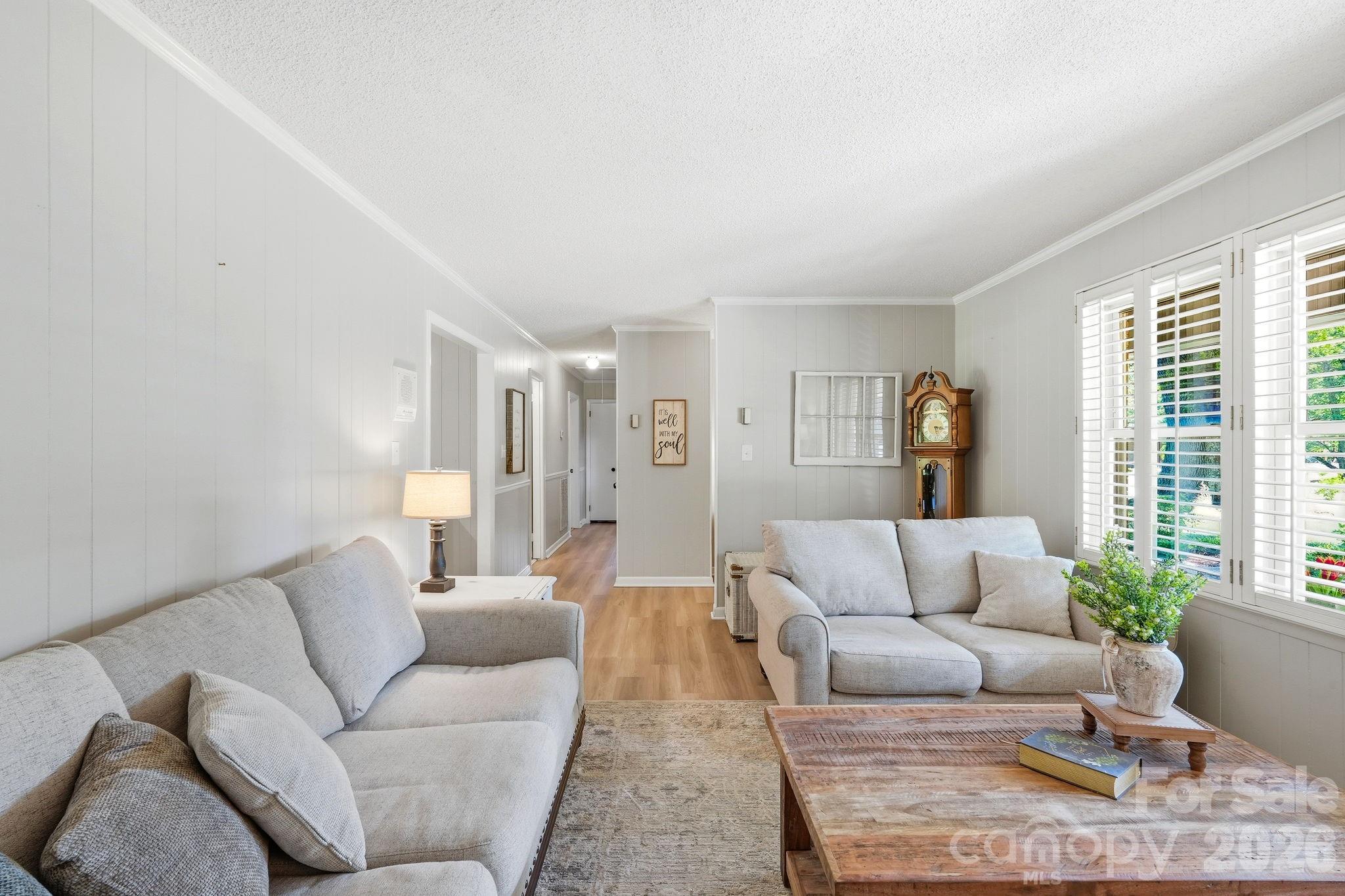 1556 Nottingham Drive — Newton