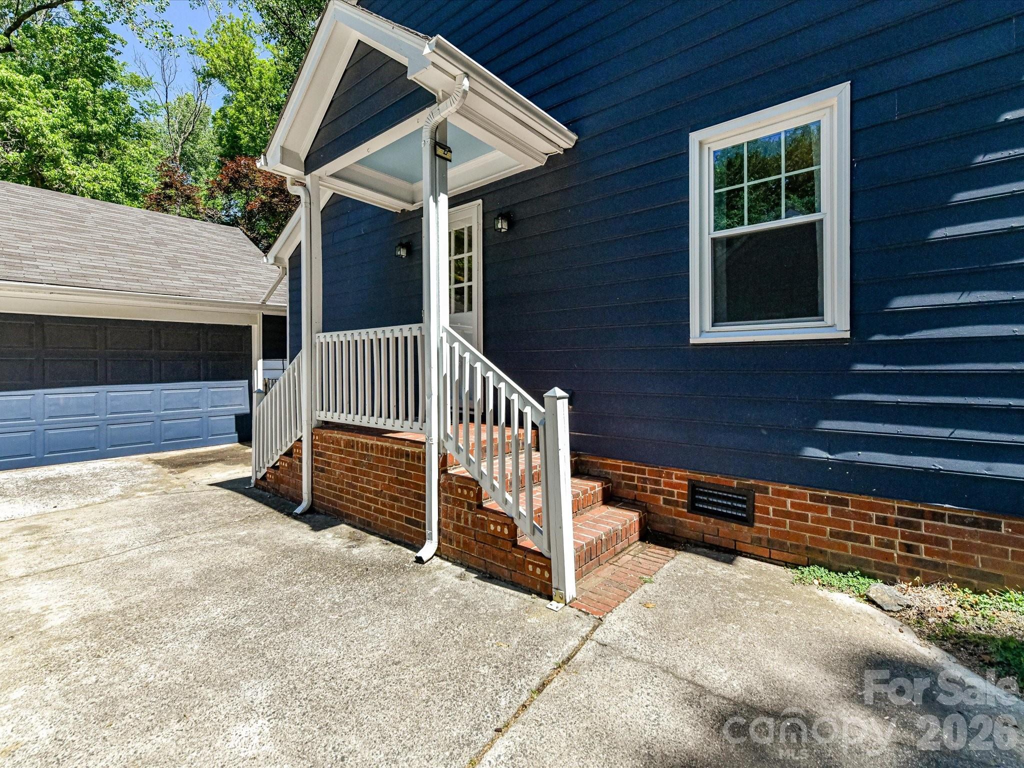 4308 Meadowridge Drive — Charlotte