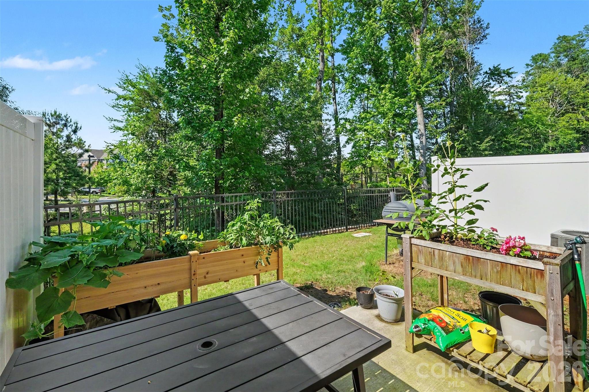 2202 Bexar Trail — Matthews