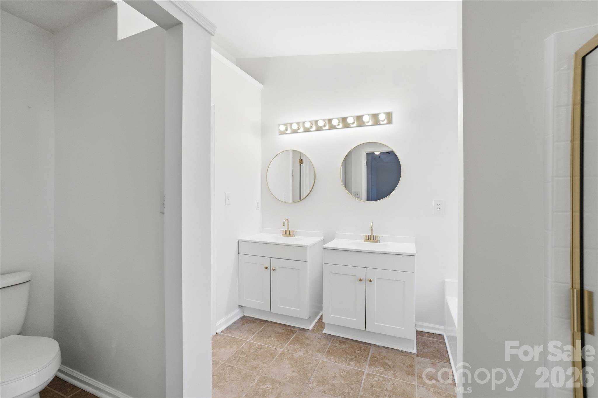 8805 Red Tail Court — Charlotte