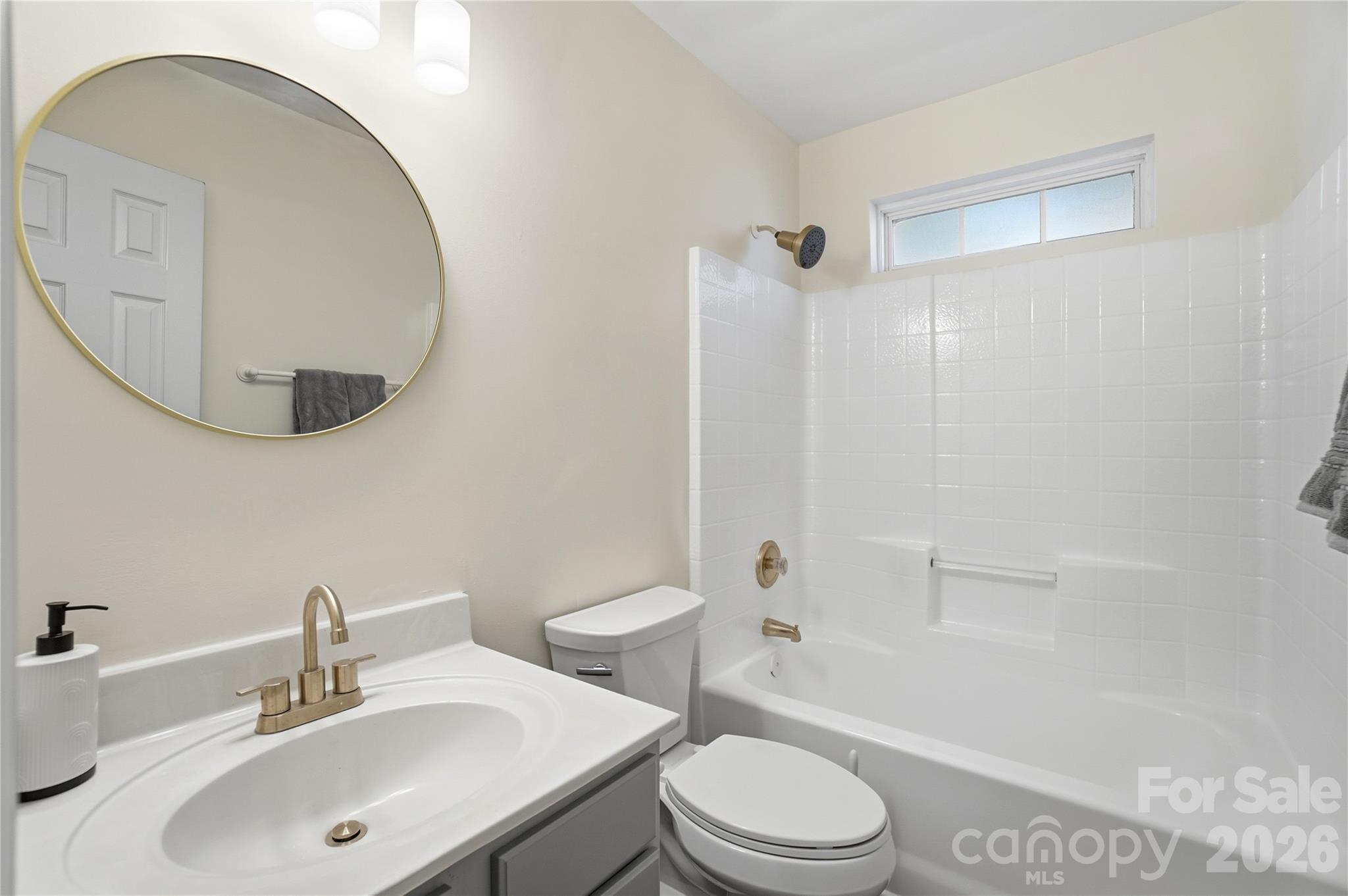 8805 Red Tail Court — Charlotte