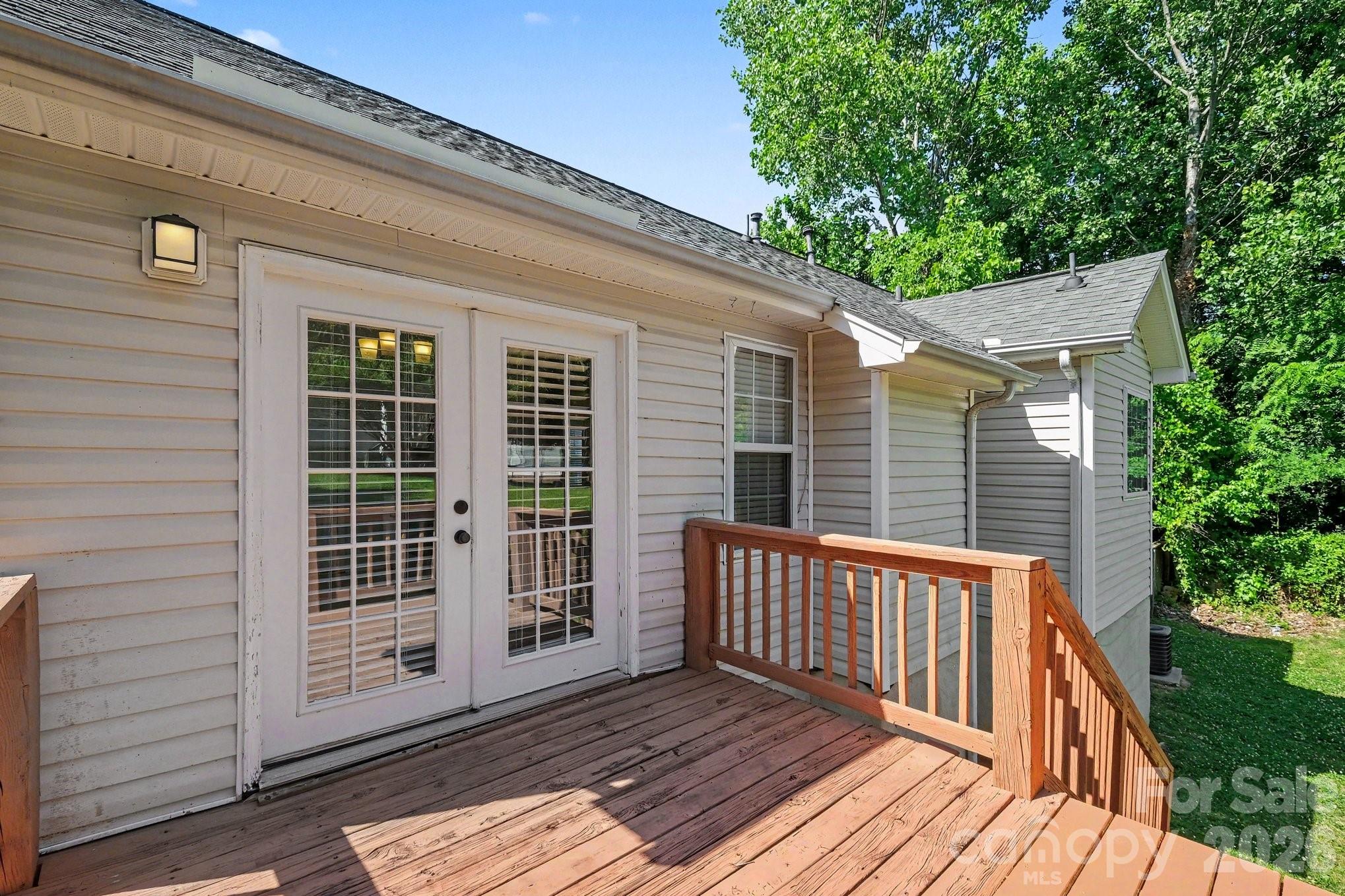 5463 Realtree Lane — Charlotte