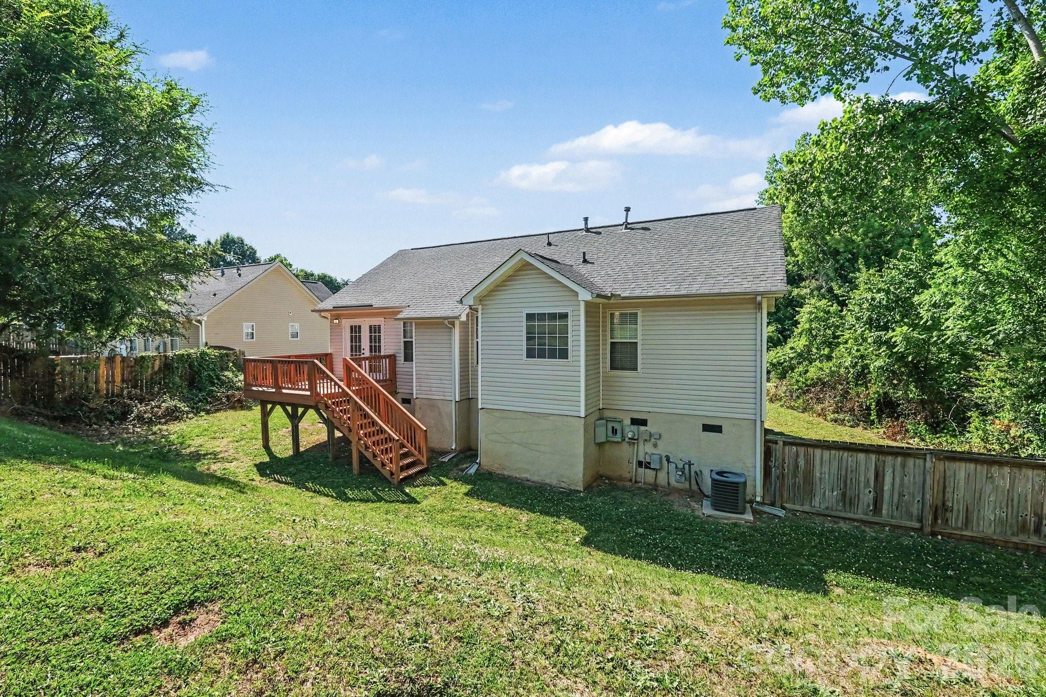 5463 Realtree Lane — Charlotte