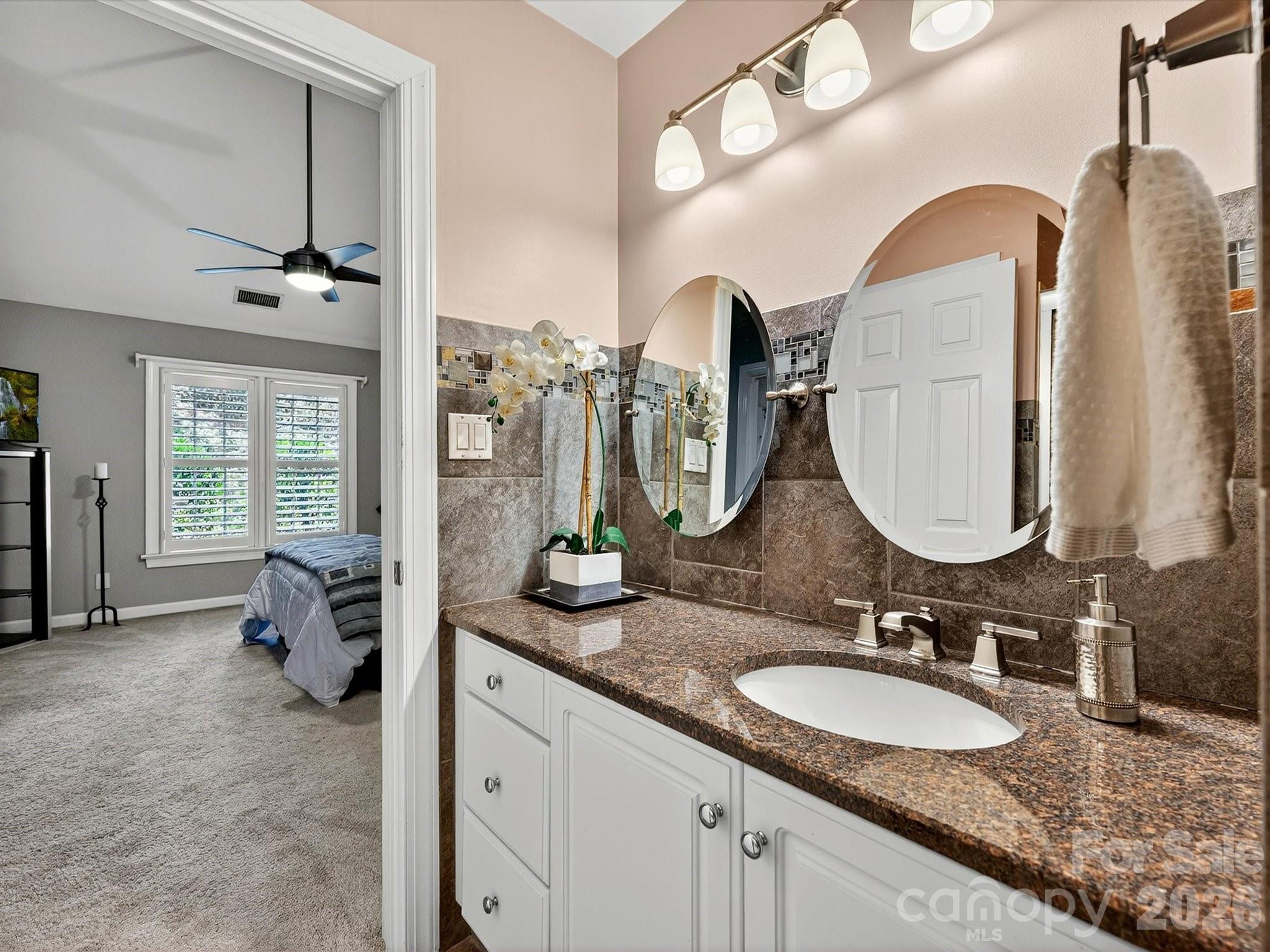 7444 Hurstbourne Green Drive — Charlotte