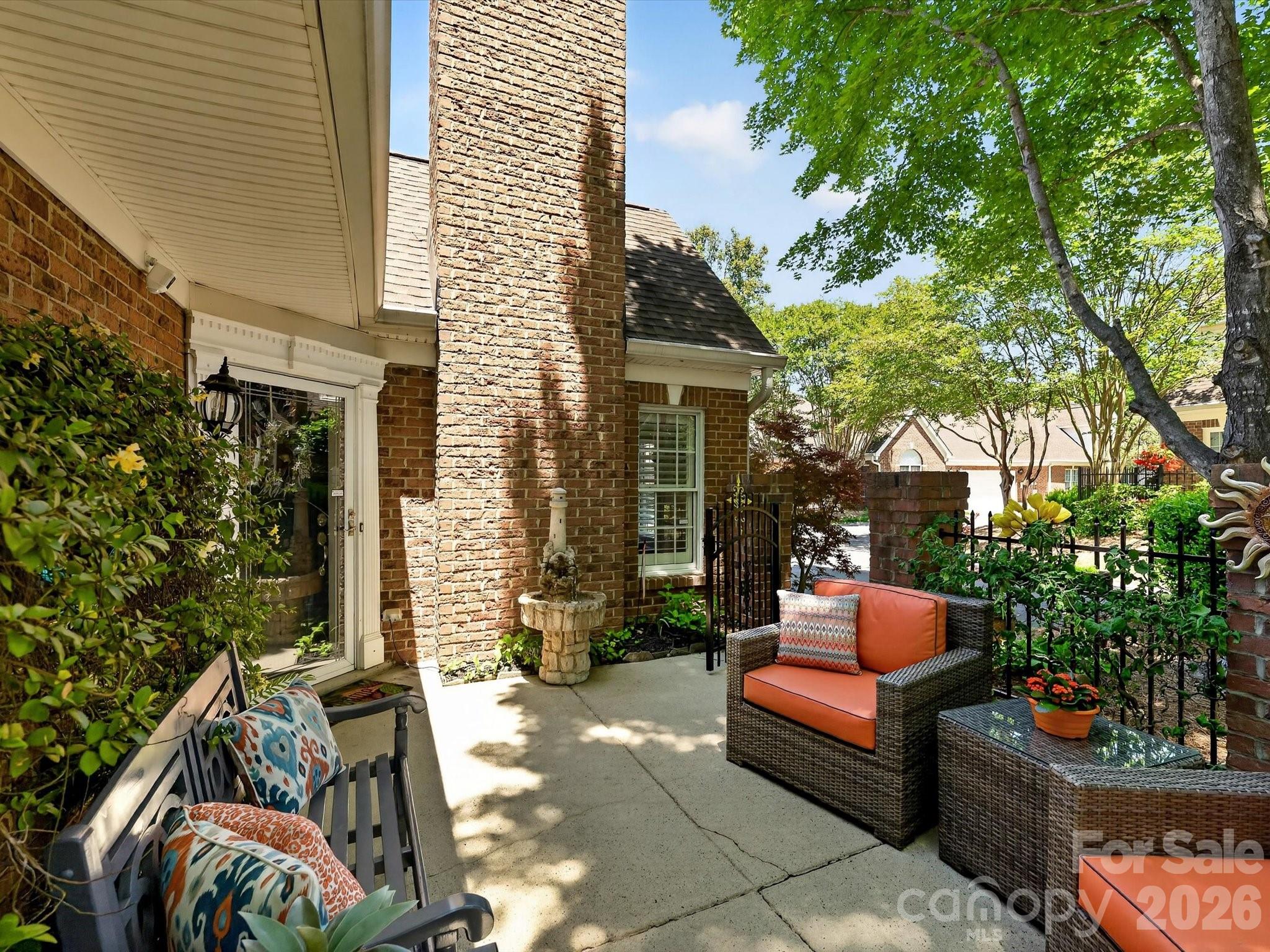 7444 Hurstbourne Green Drive — Charlotte
