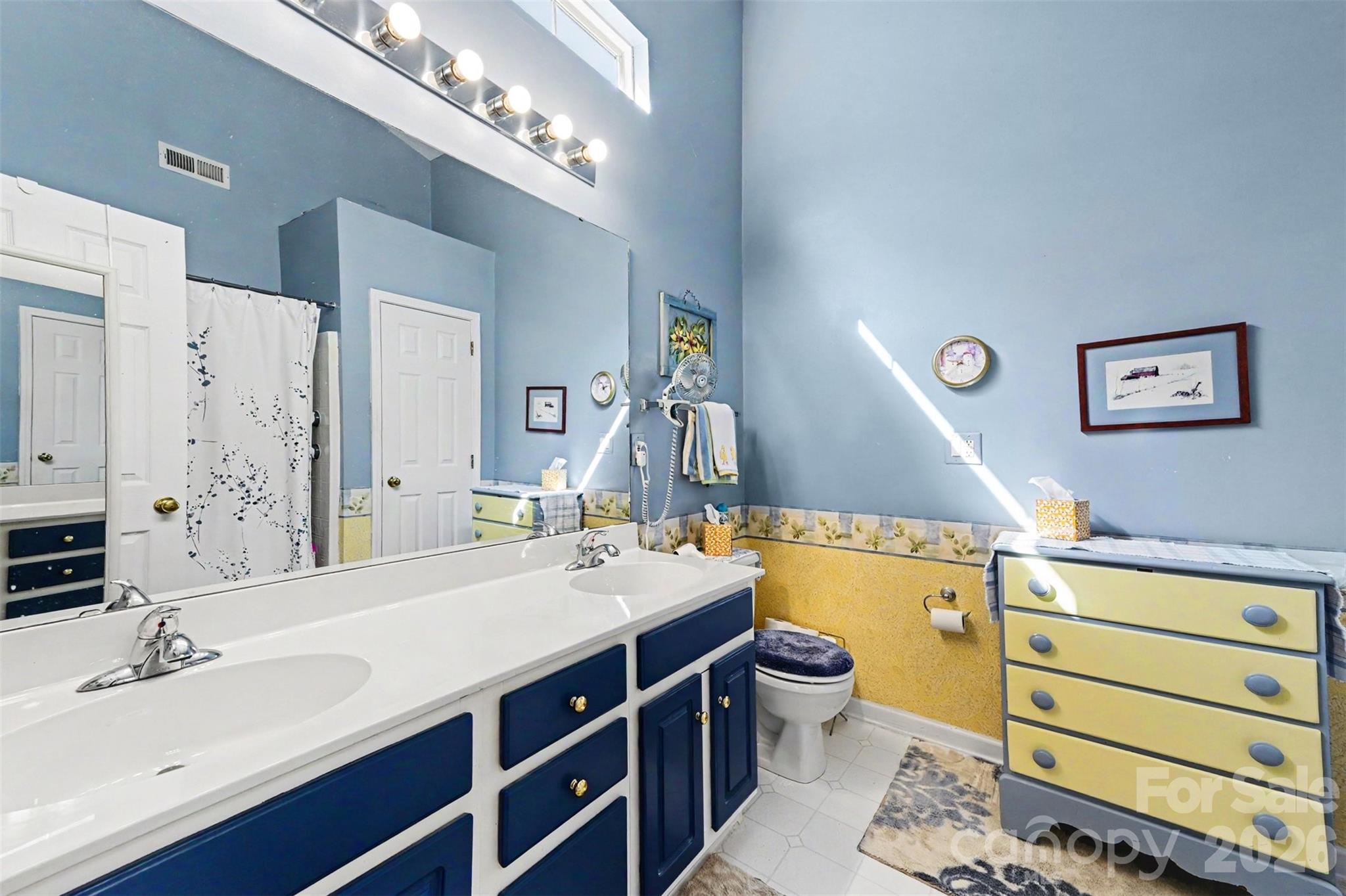 12323 Poplar Forest Drive #205 — Charlotte
