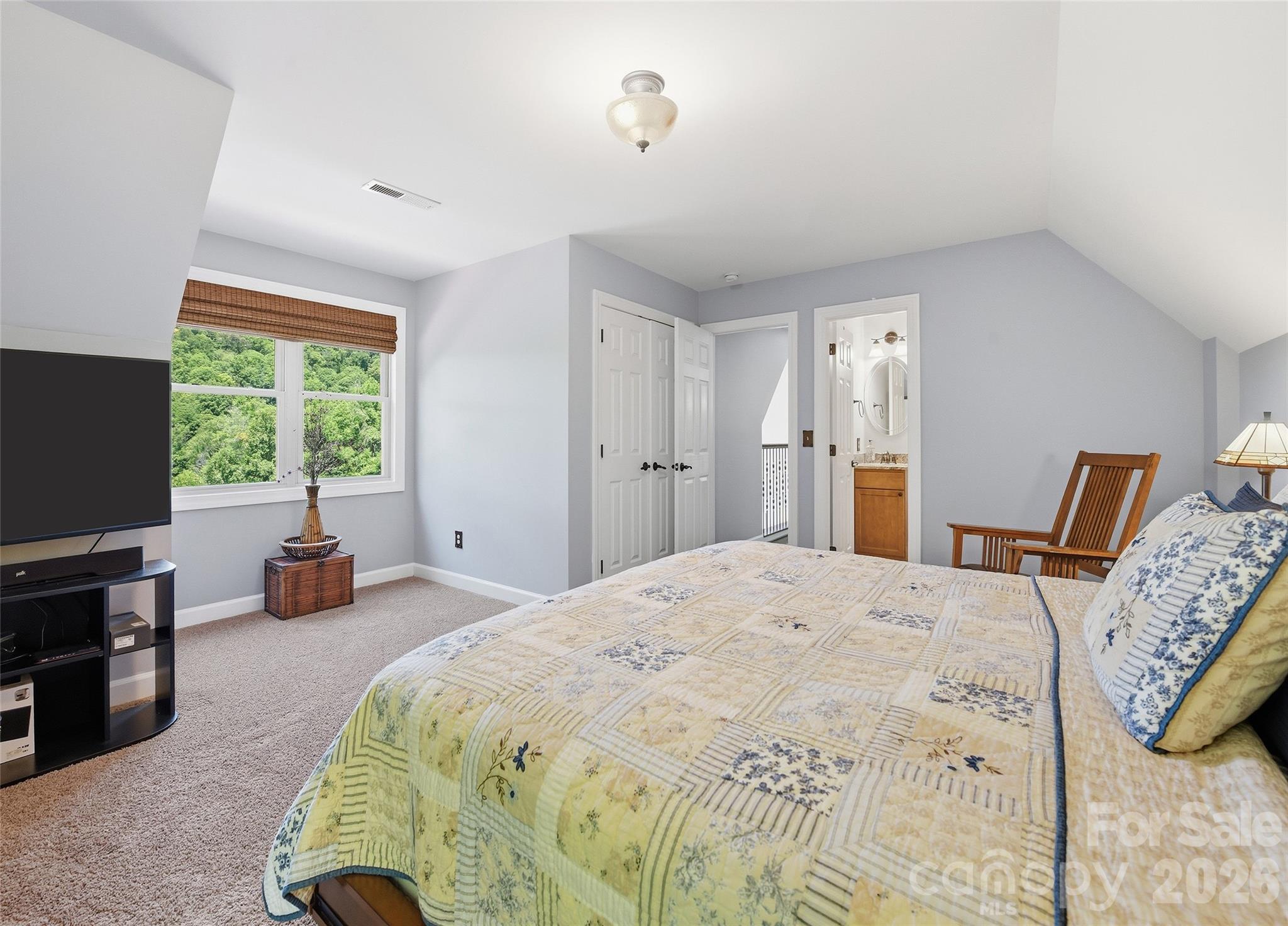 737 Traditions Way — Mars Hill