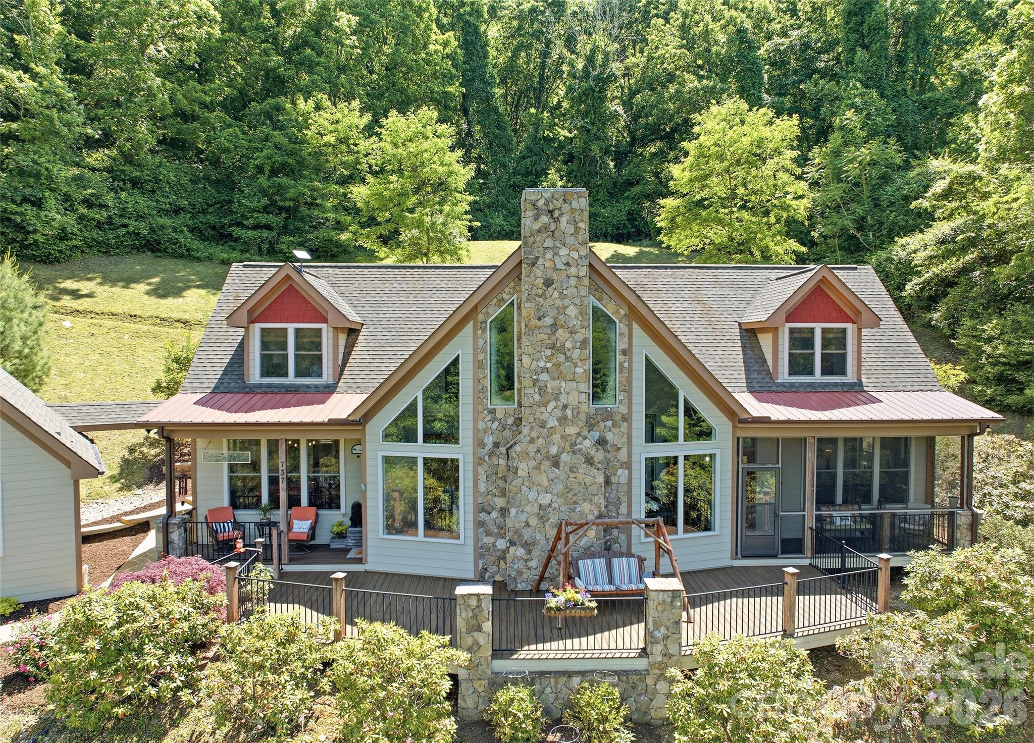 737 Traditions Way — Mars Hill