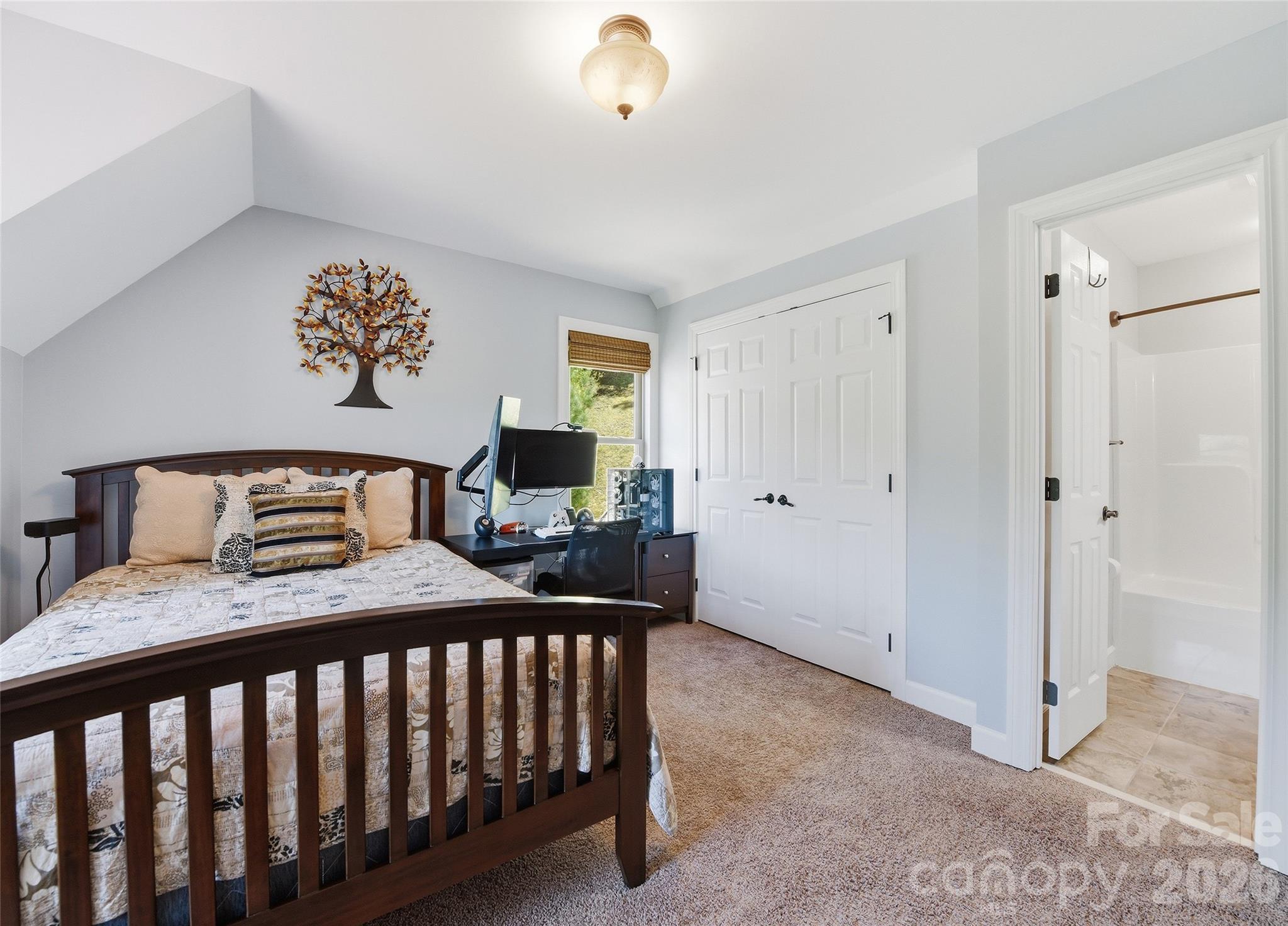 737 Traditions Way — Mars Hill