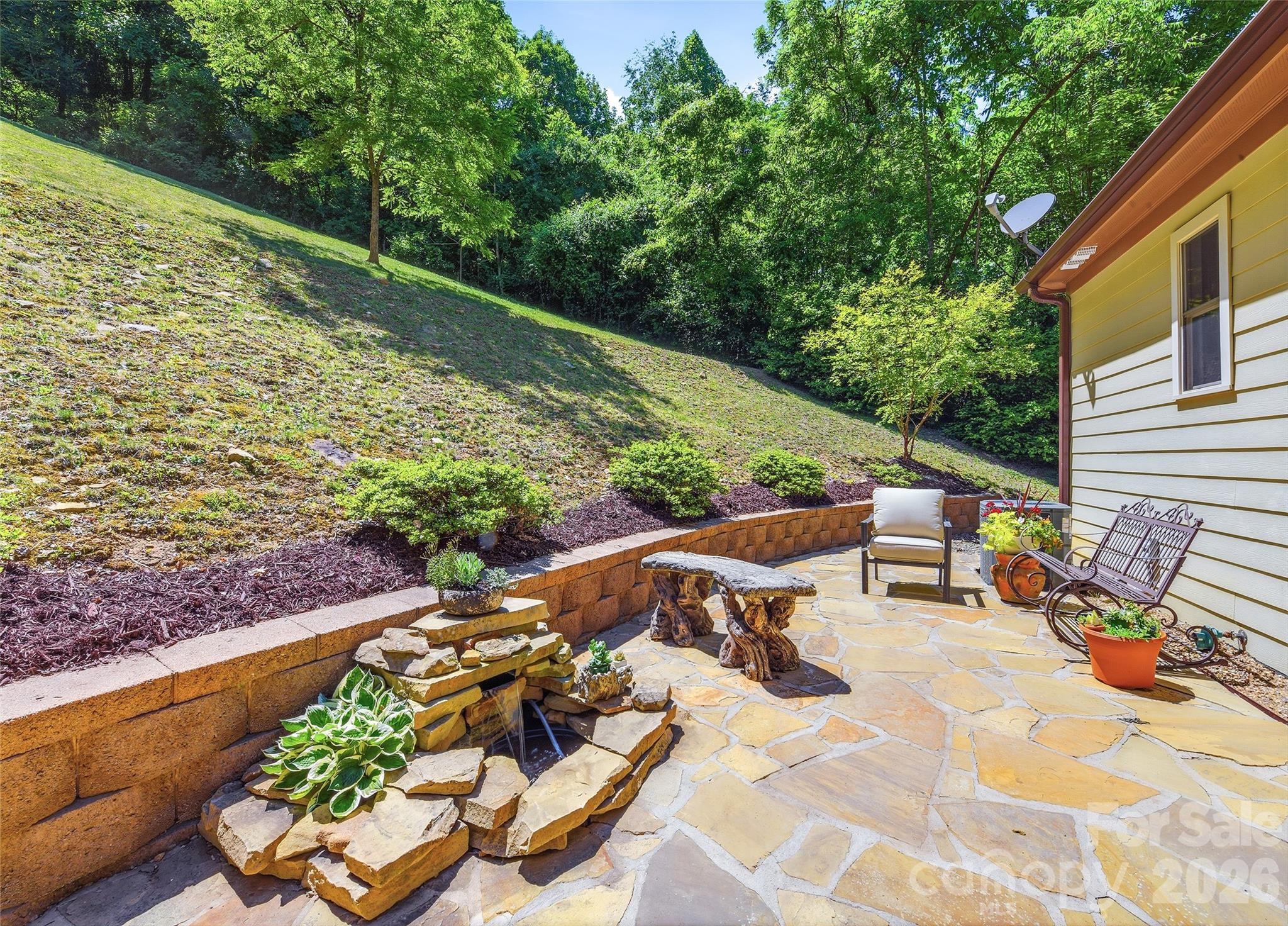 737 Traditions Way — Mars Hill