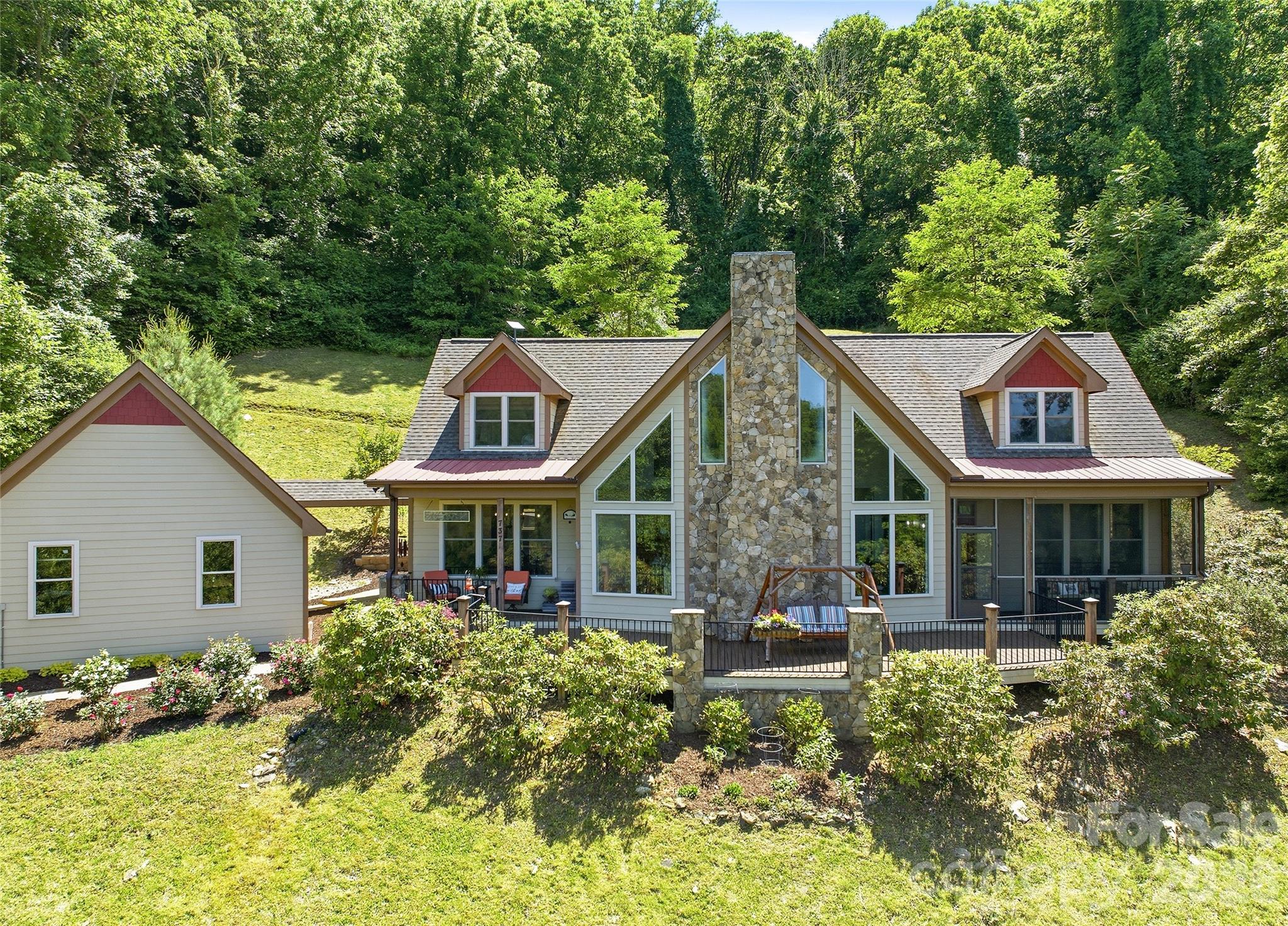 737 Traditions Way — Mars Hill