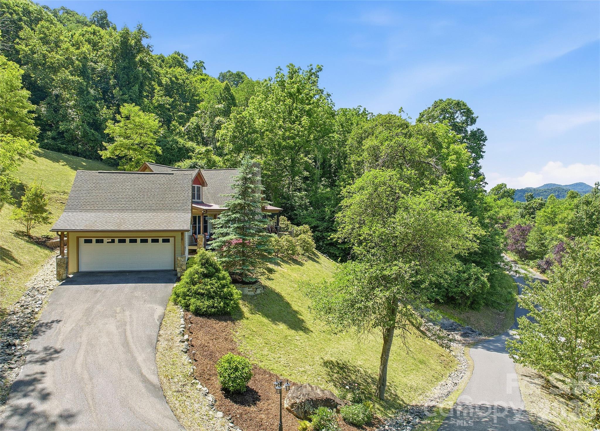 737 Traditions Way — Mars Hill