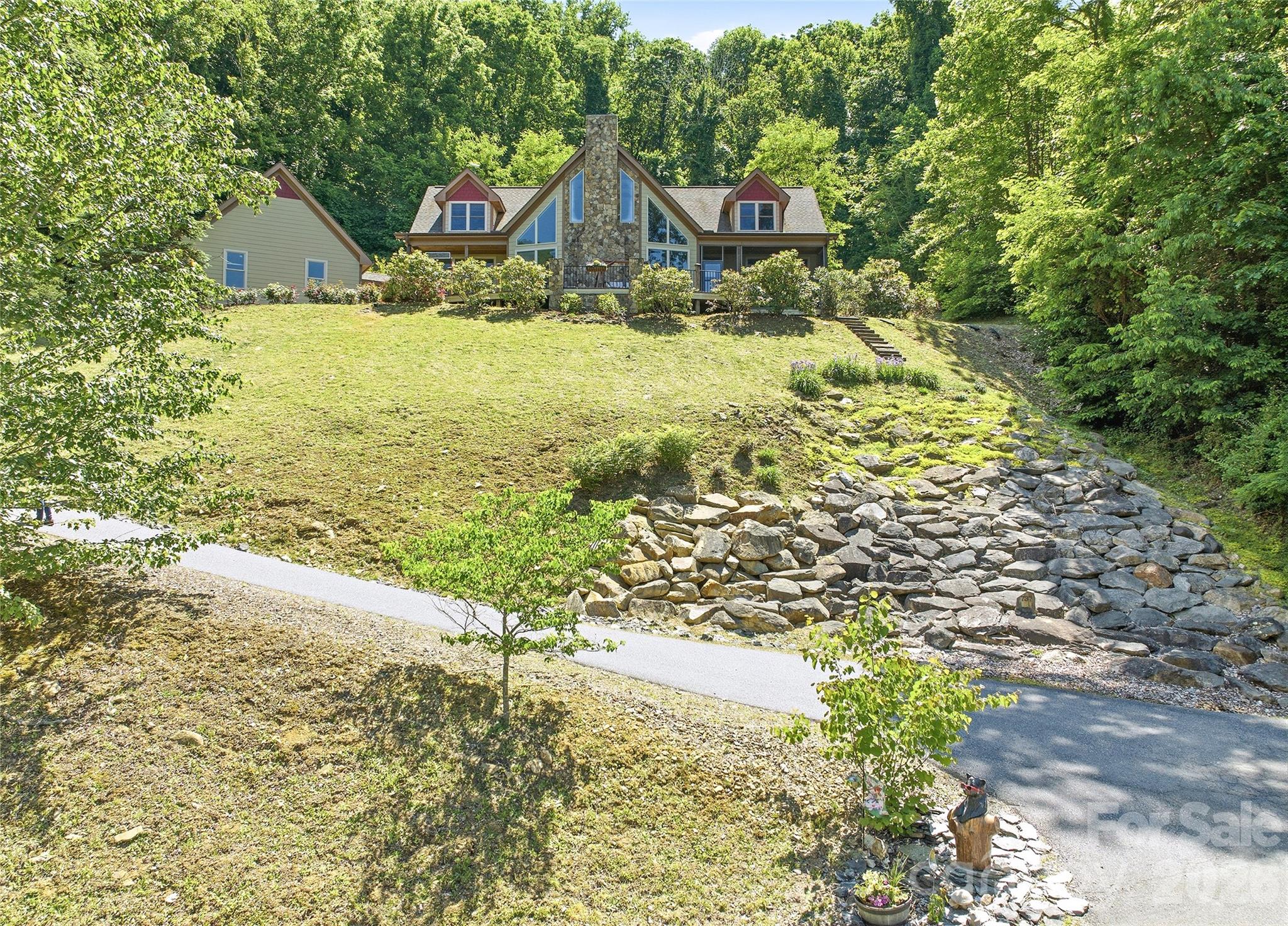 737 Traditions Way — Mars Hill