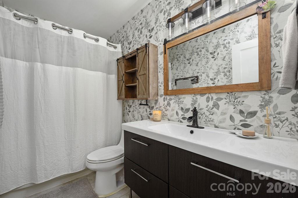 8038 Ritter Drive — Charlotte