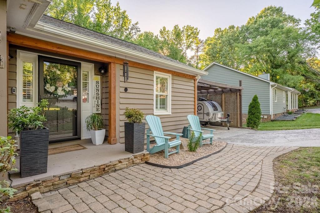 8038 Ritter Drive — Charlotte