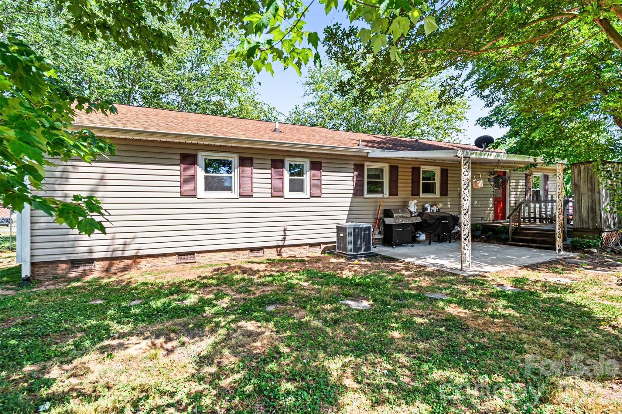 118 Yost Farm Road — Salisbury