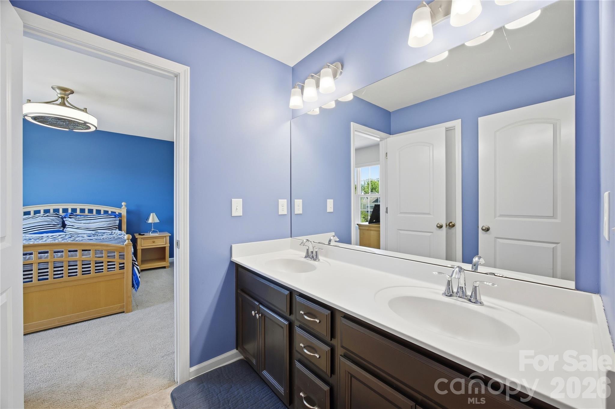 8113 Cornhill Avenue — Charlotte