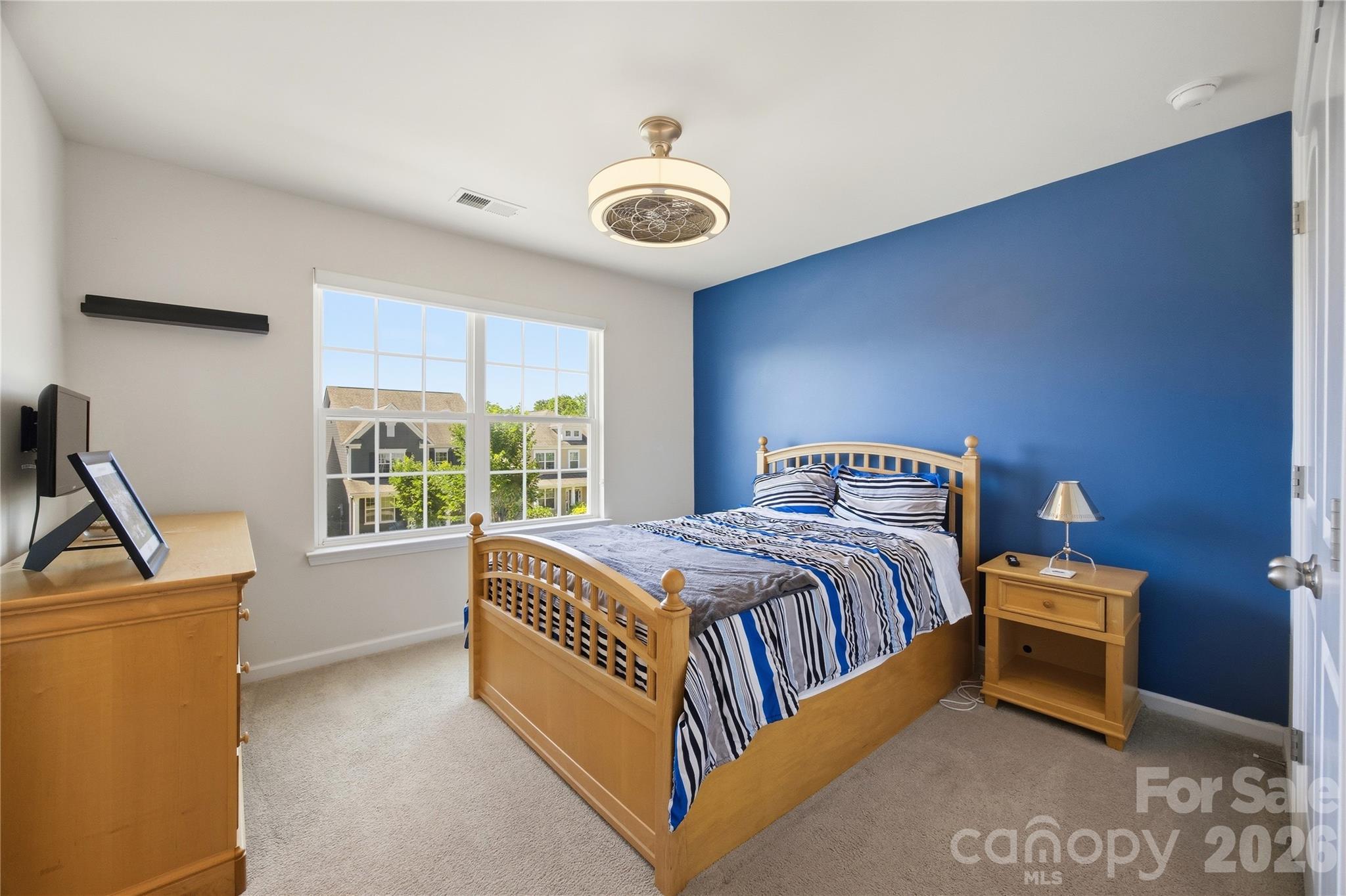 8113 Cornhill Avenue — Charlotte