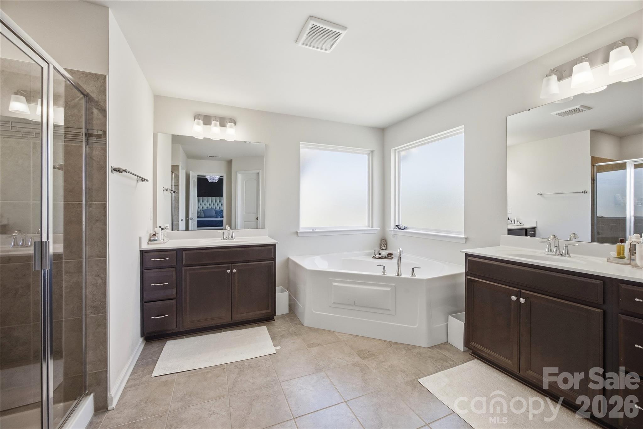8113 Cornhill Avenue — Charlotte