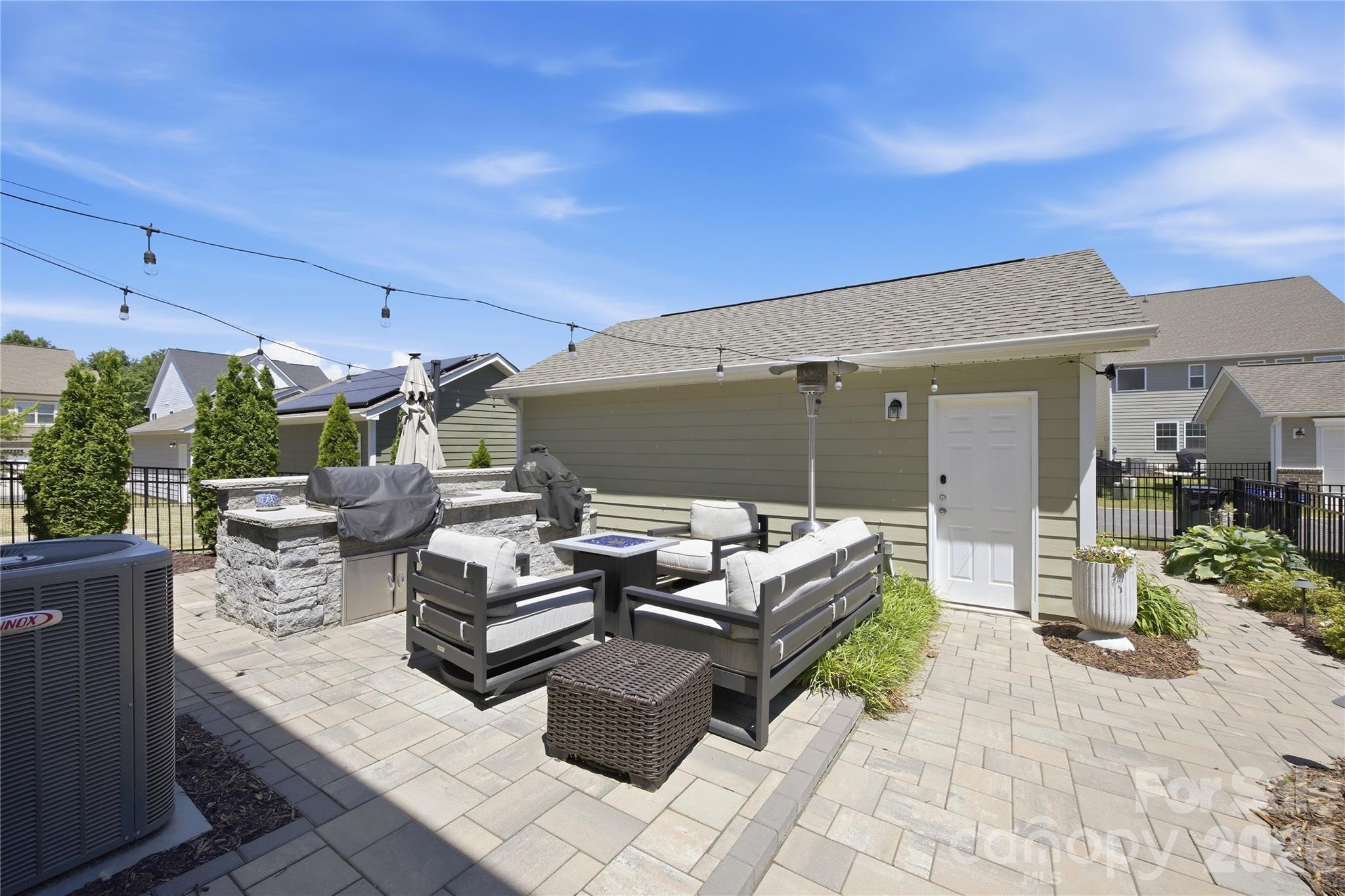 8113 Cornhill Avenue — Charlotte