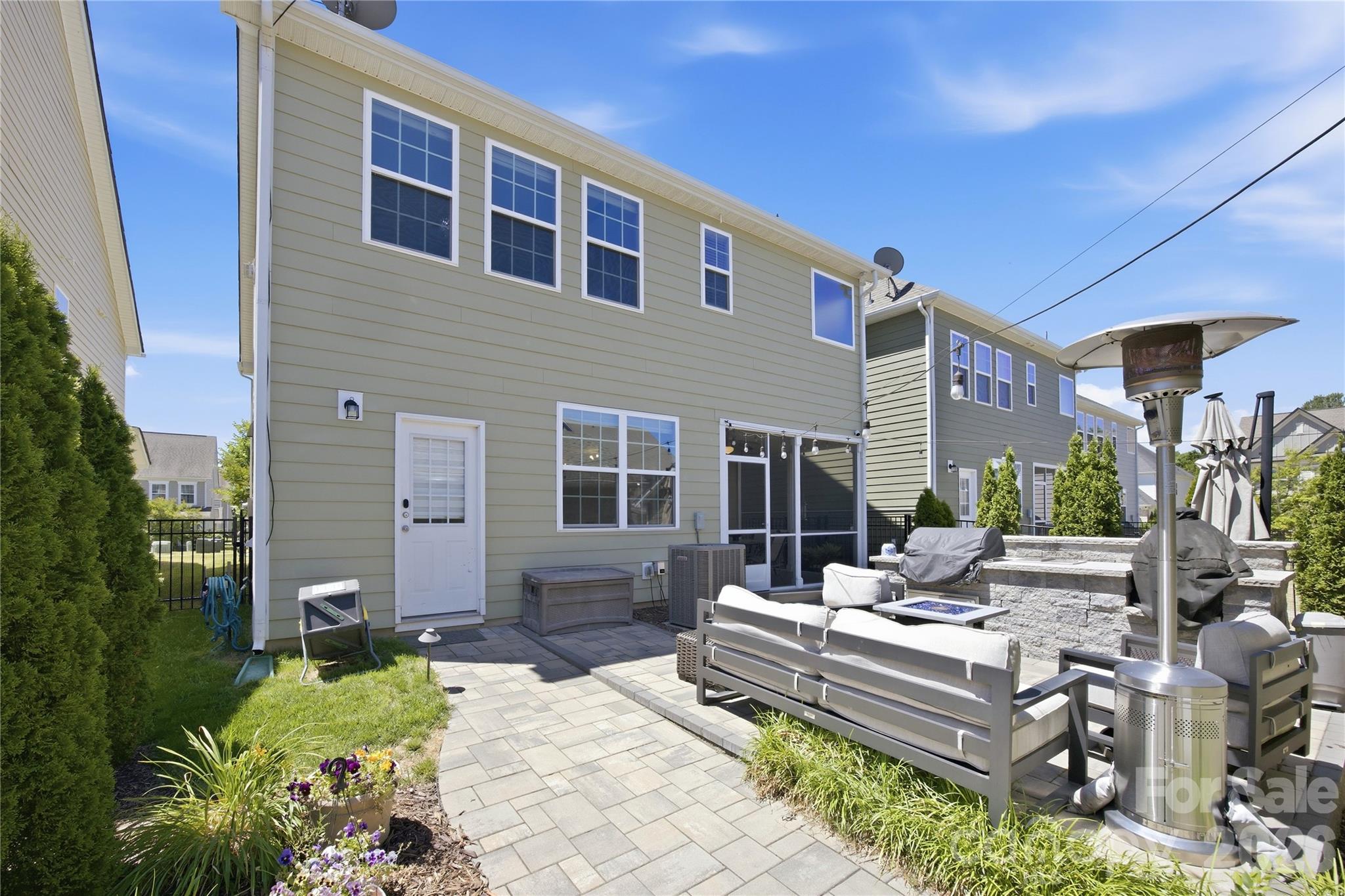 8113 Cornhill Avenue — Charlotte