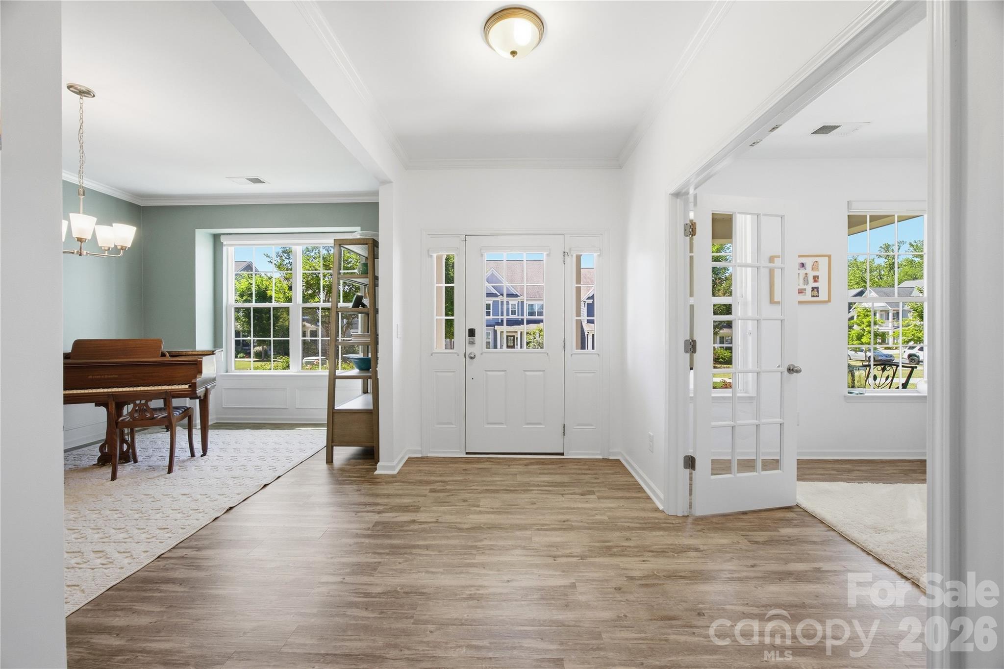 8113 Cornhill Avenue — Charlotte