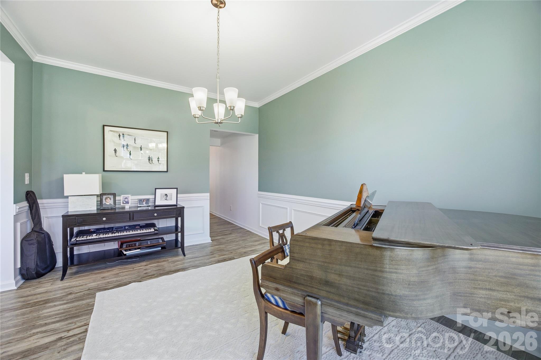 8113 Cornhill Avenue — Charlotte