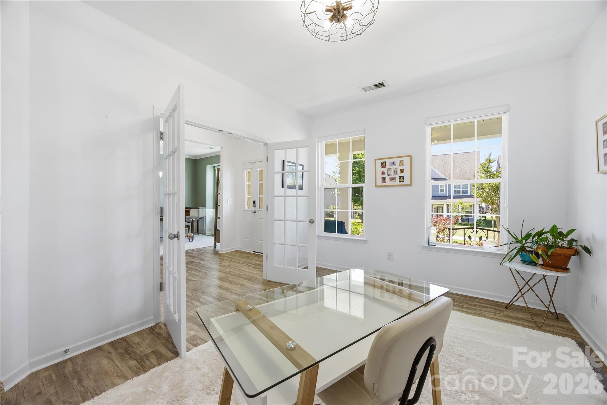 8113 Cornhill Avenue — Charlotte