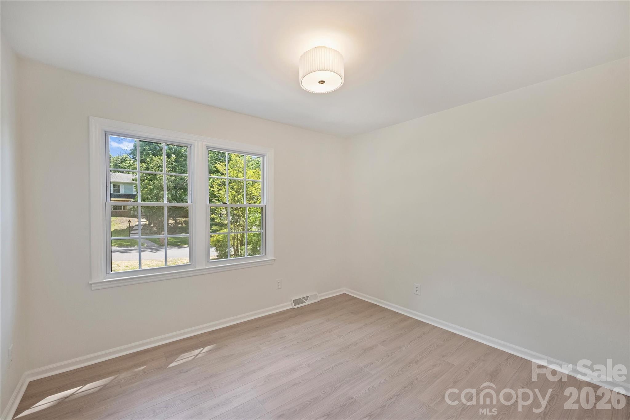 7420 Castlebar Road — Charlotte