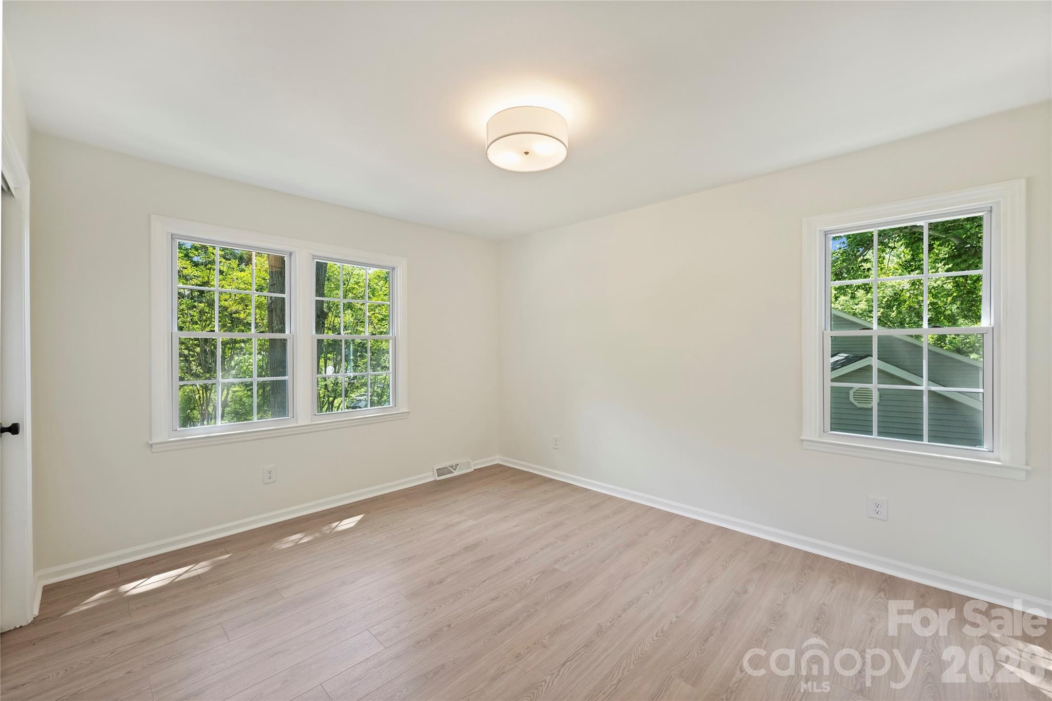 7420 Castlebar Road — Charlotte