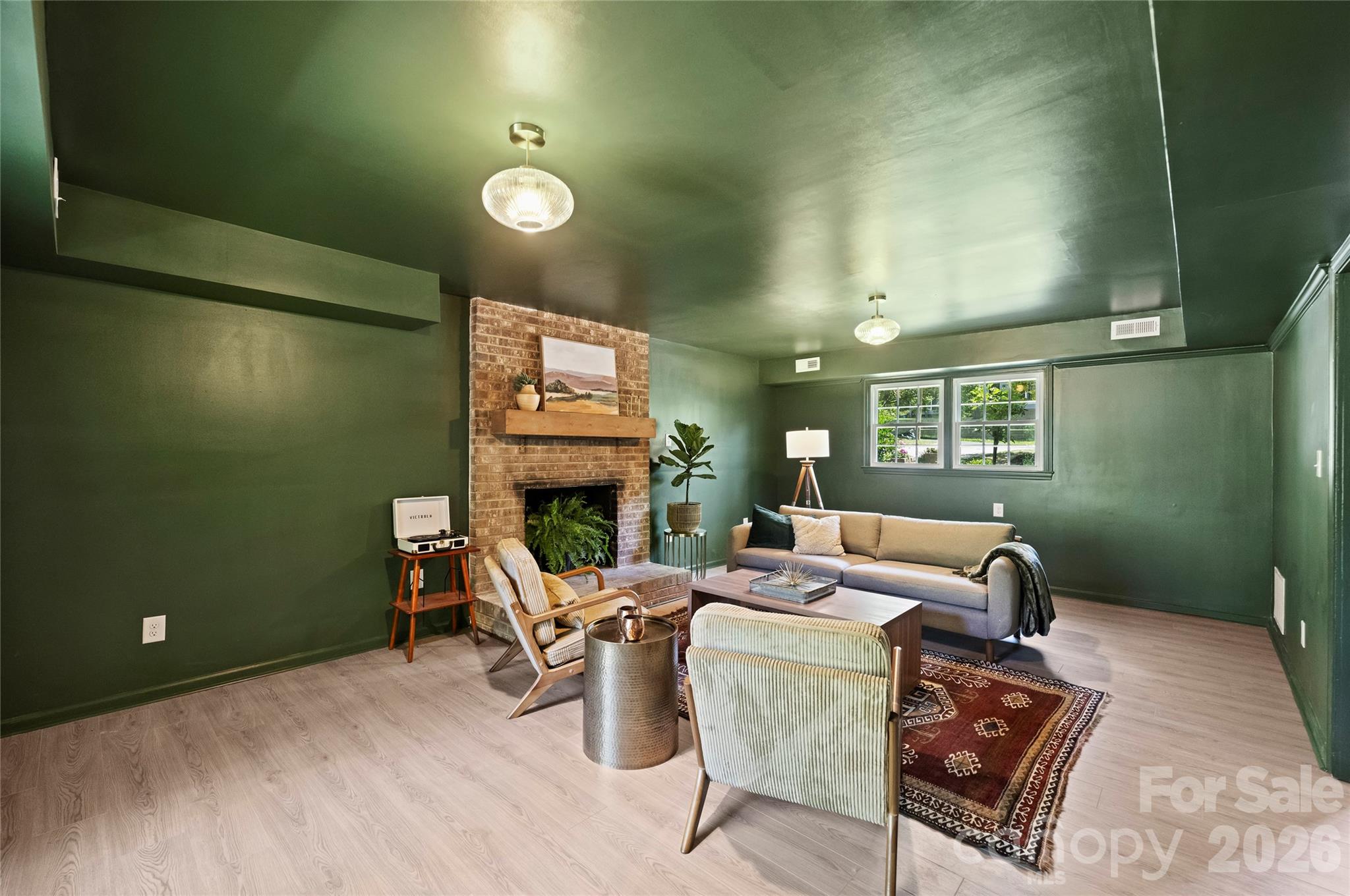 7420 Castlebar Road — Charlotte