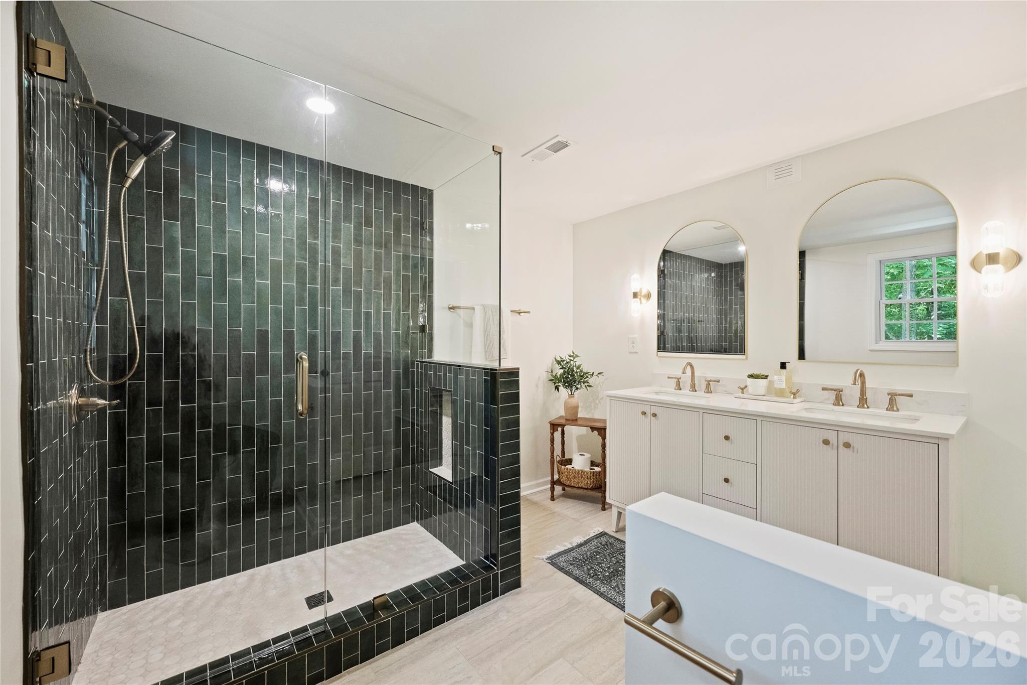 7420 Castlebar Road — Charlotte