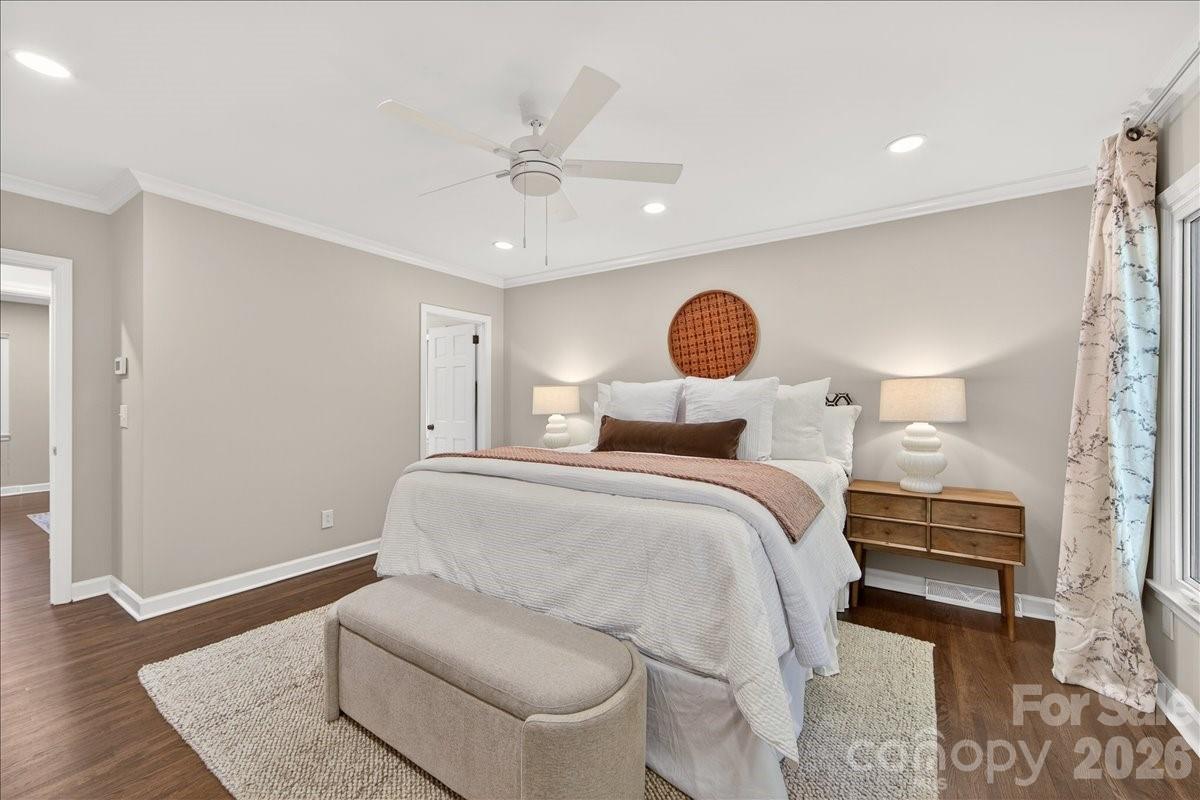 1128 Court Drive — Charlotte