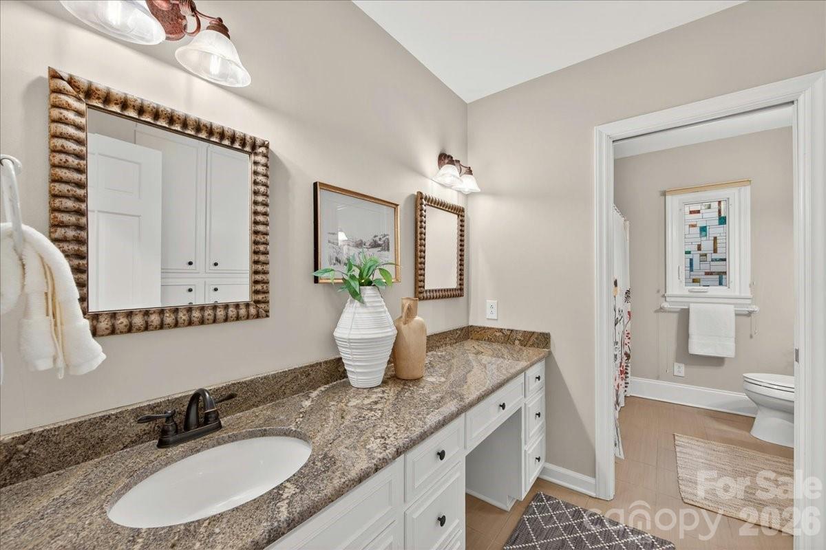 1128 Court Drive — Charlotte