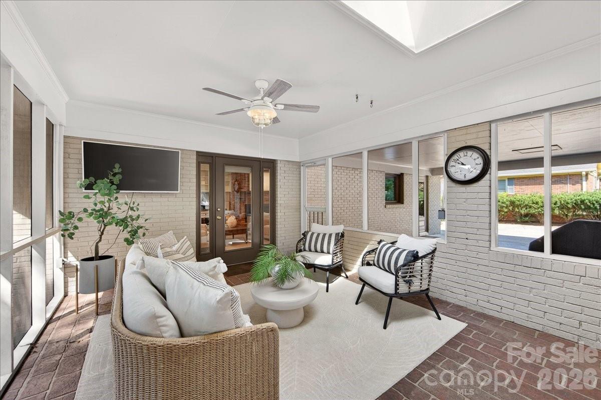 1128 Court Drive — Charlotte
