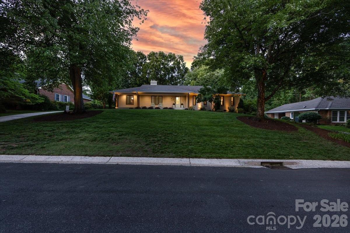 1128 Court Drive — Charlotte