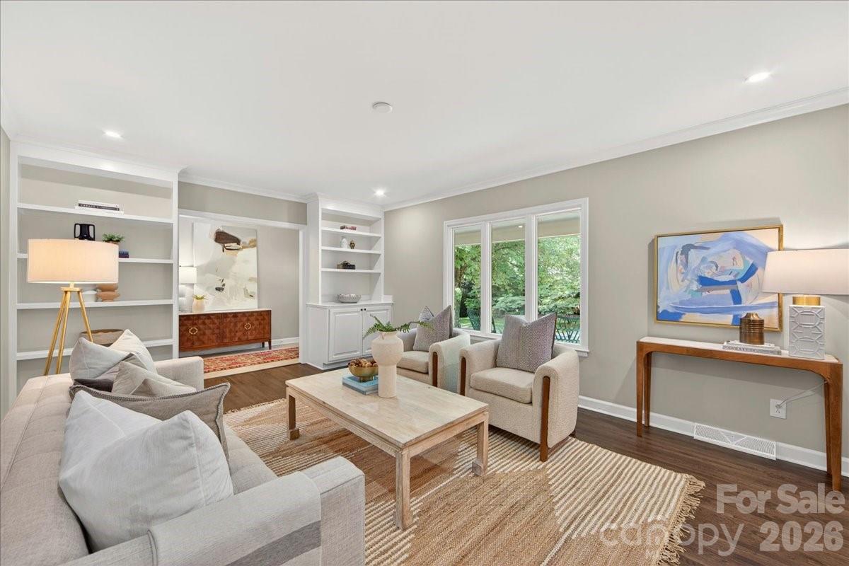 1128 Court Drive — Charlotte